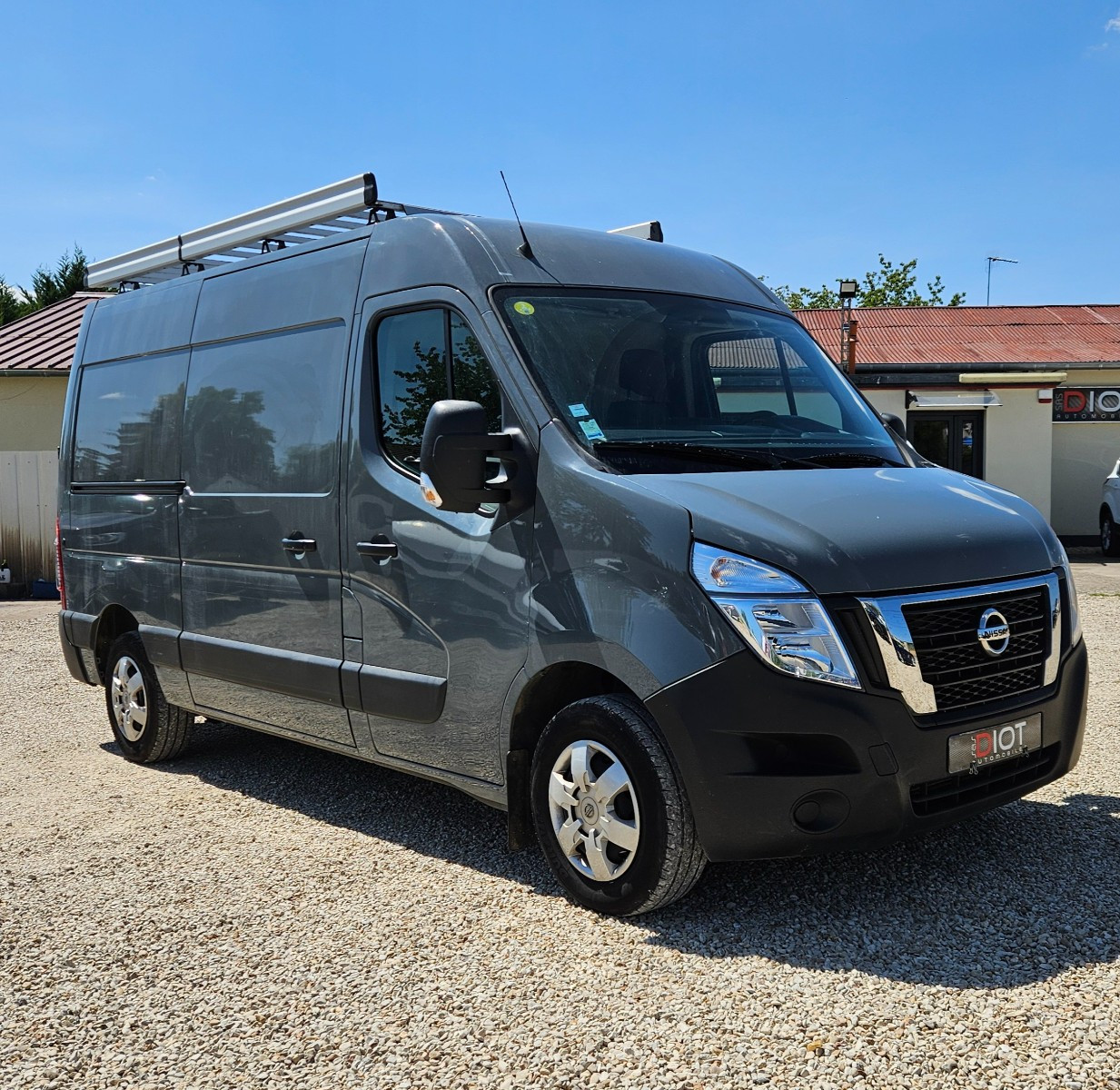 Nissan INTERSTAR FOURGON NV400 - vue 1