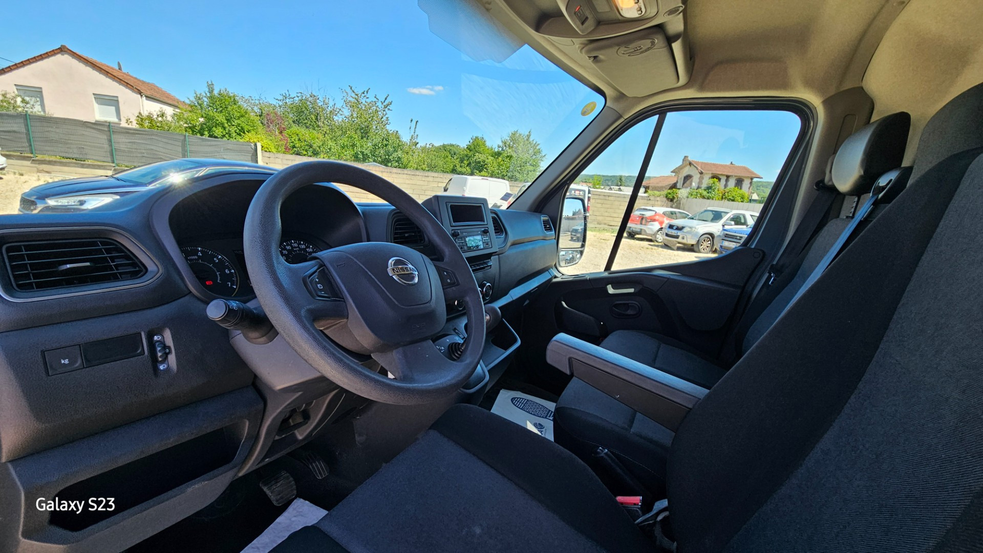 Nissan INTERSTAR FOURGON NV400 - vue 1