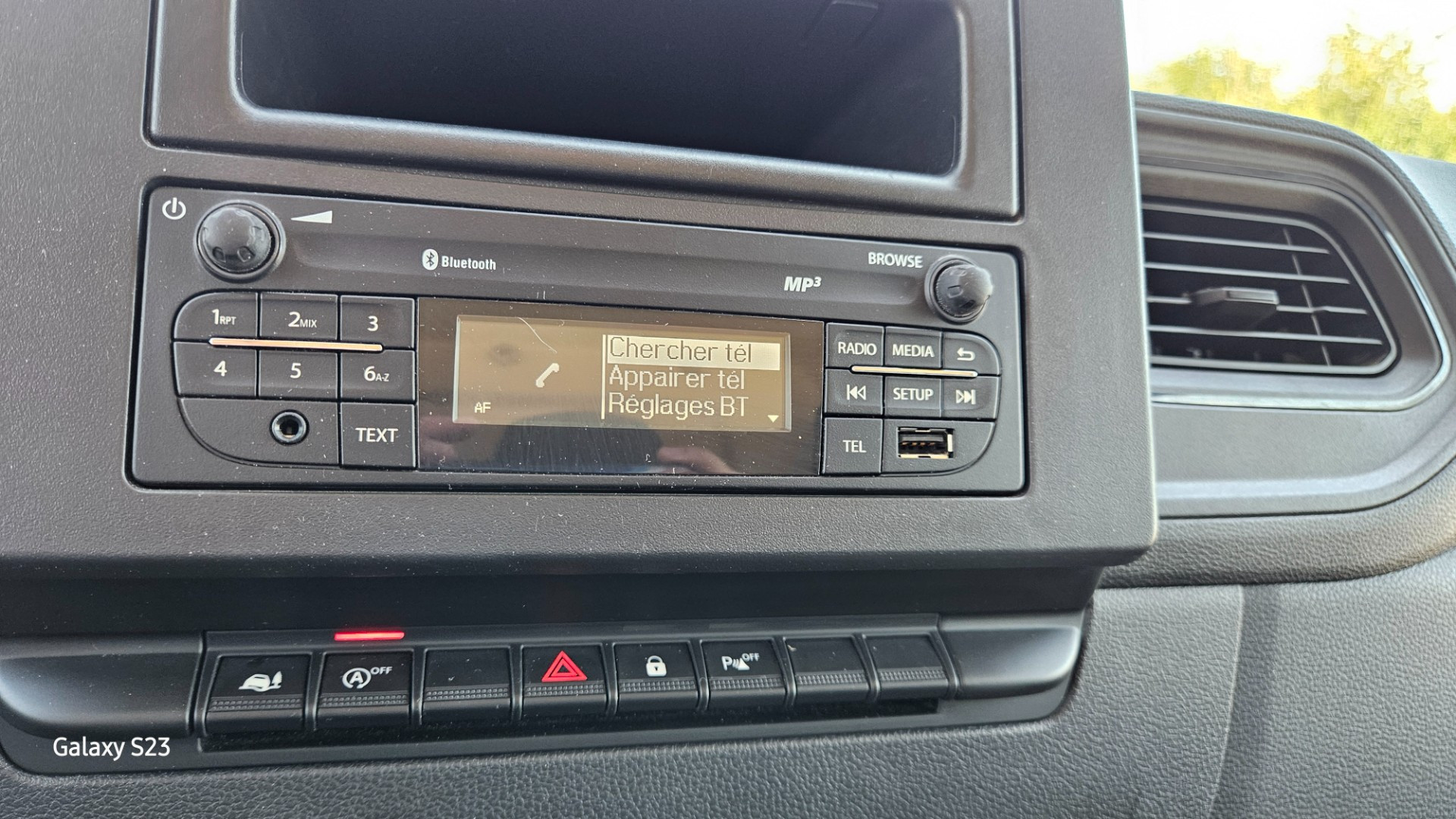 Nissan INTERSTAR FOURGON NV400 - vue 1