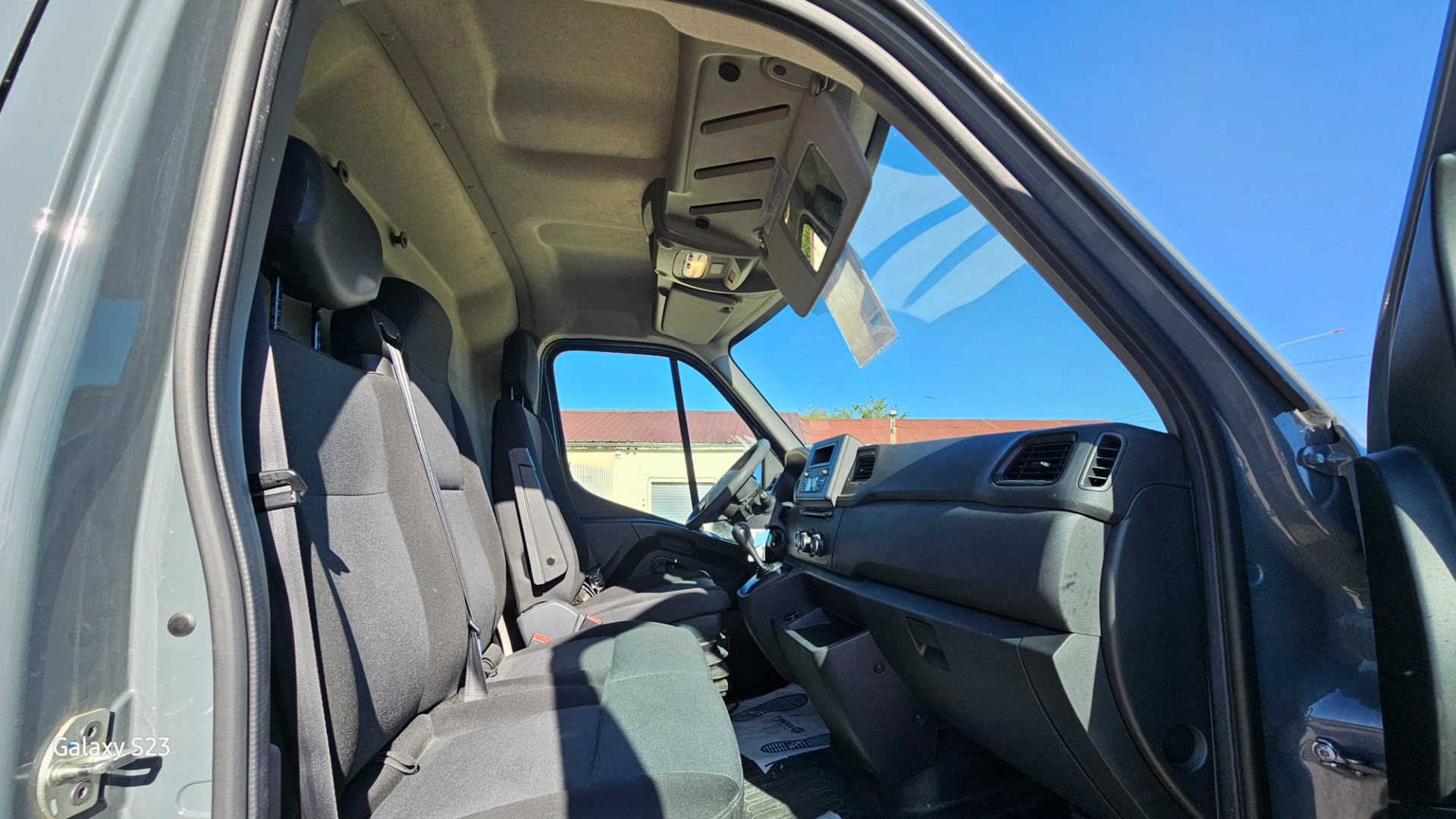 Nissan INTERSTAR FOURGON NV400 - vue 1