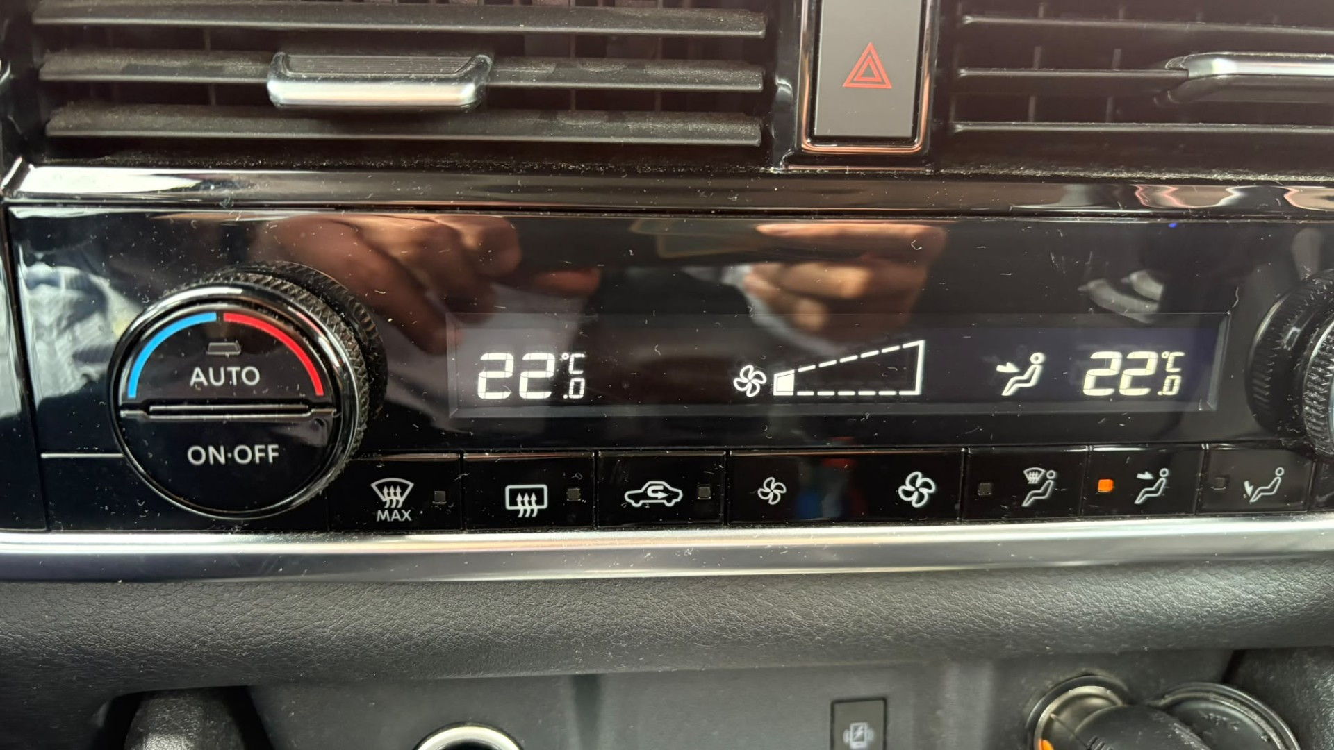 Nissan Qashqai 1.3 Mild Hybrid 158ch ENTRETIEN NISSAN – GARANTIE 12 MOIS — photo 21