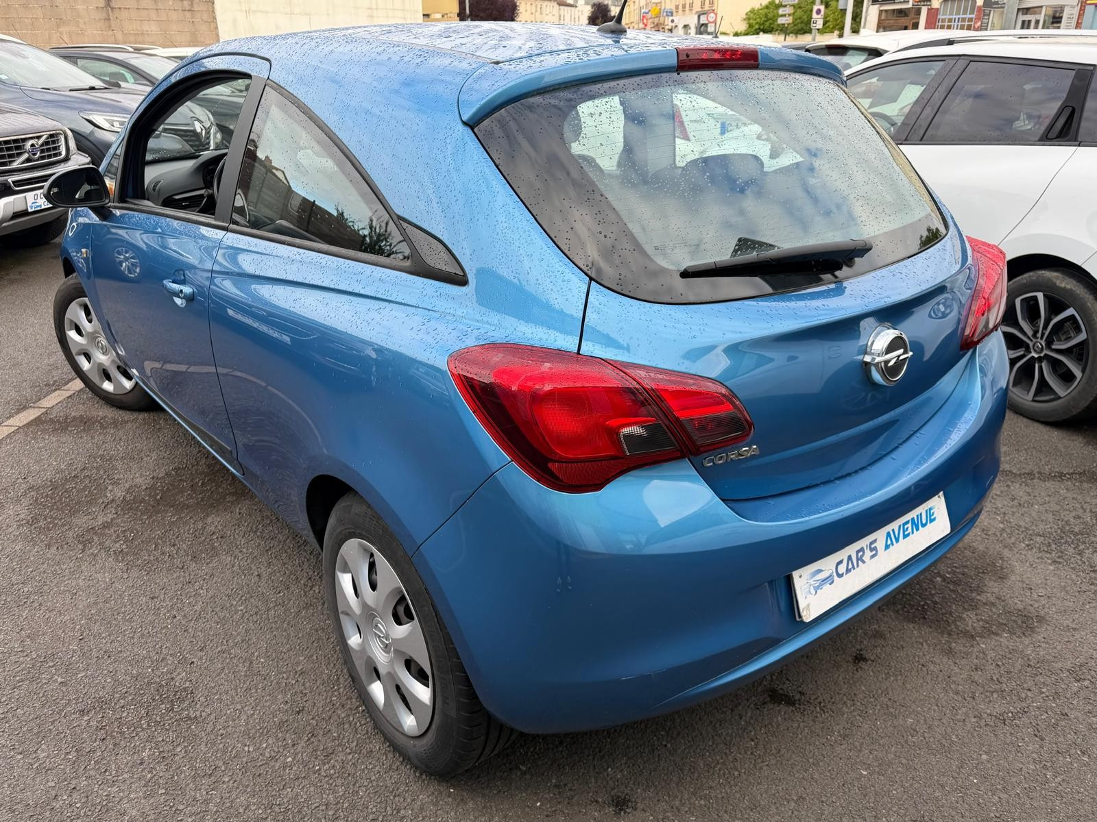 Opel CORSA E - vue 1