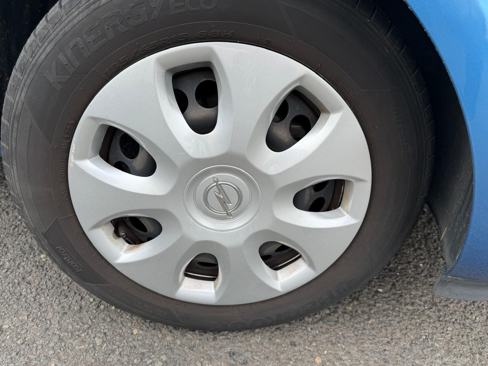 Opel CORSA E - vue 1