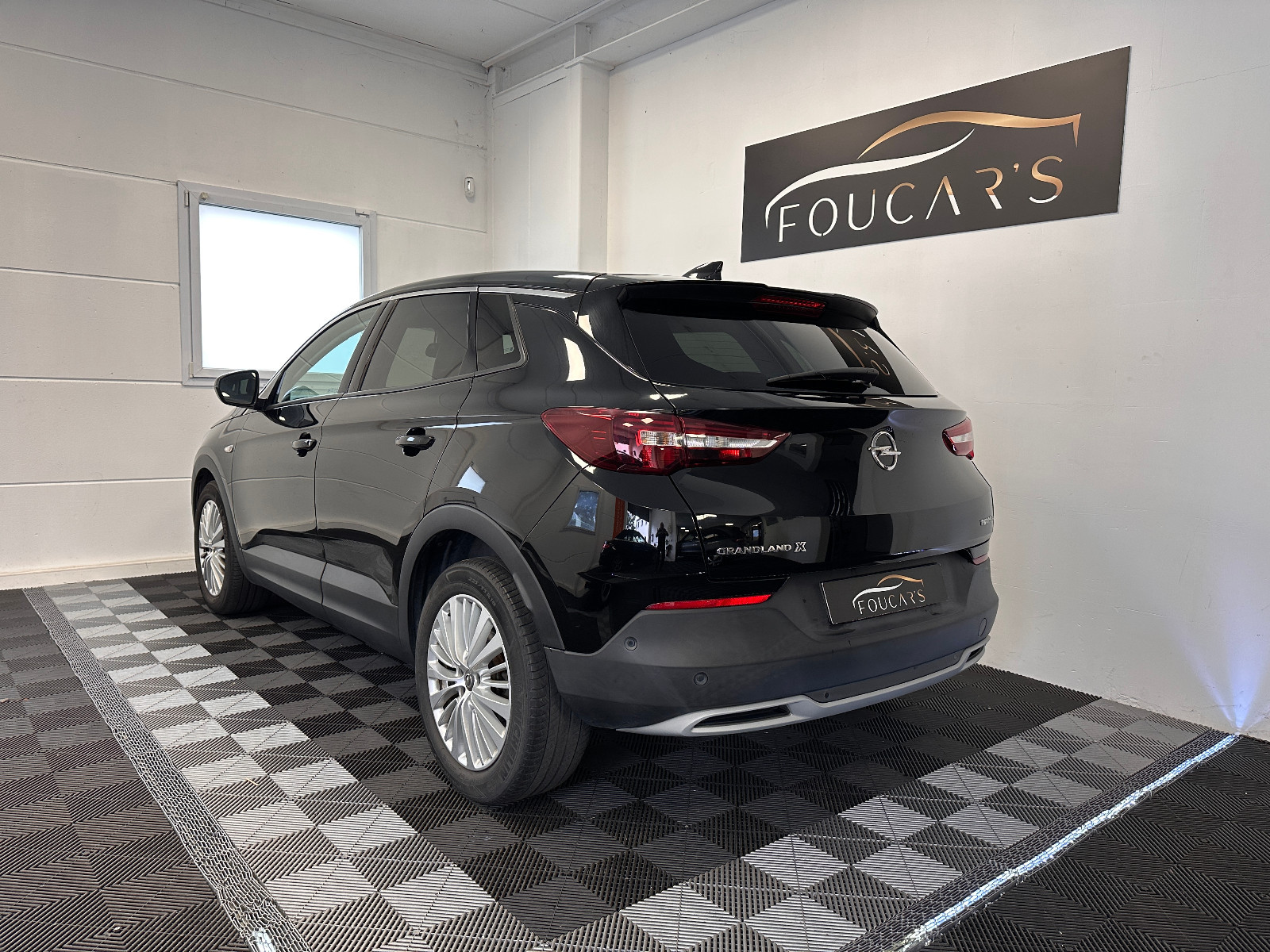 Opel GRANDLAND X - vue 1