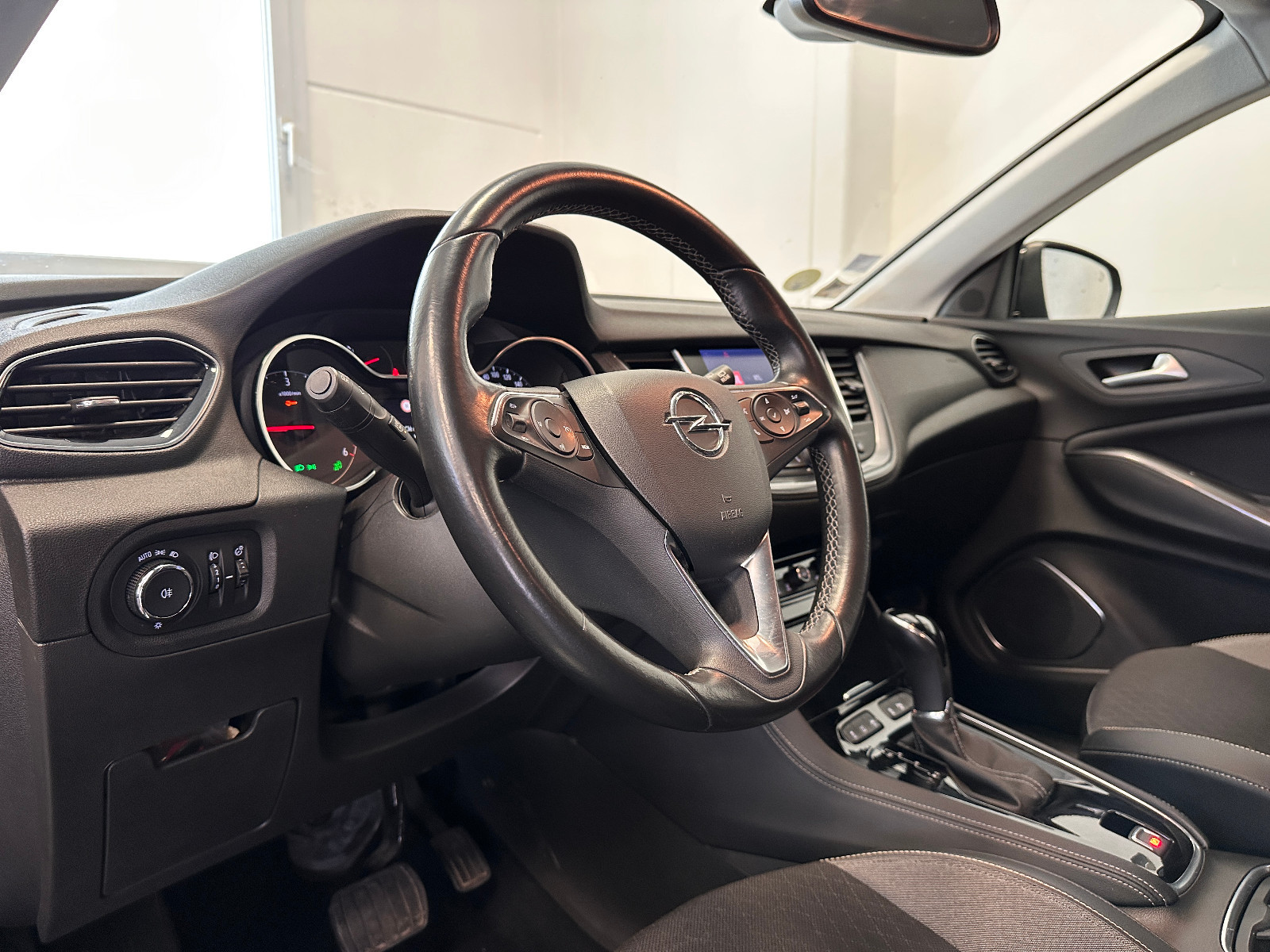 Opel GRANDLAND X - vue 1
