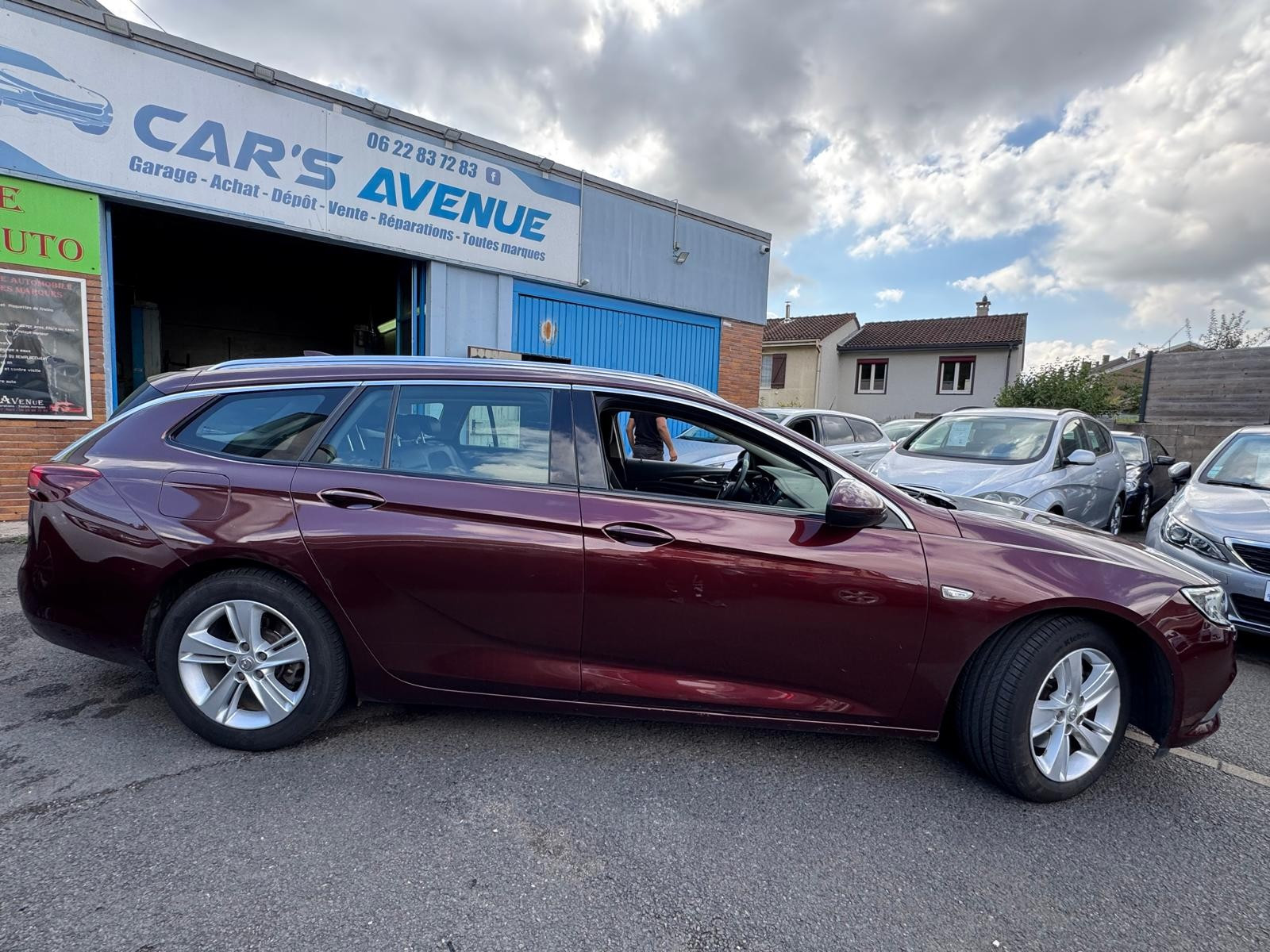 Opel Insignia B Sports Tourer - vue 1