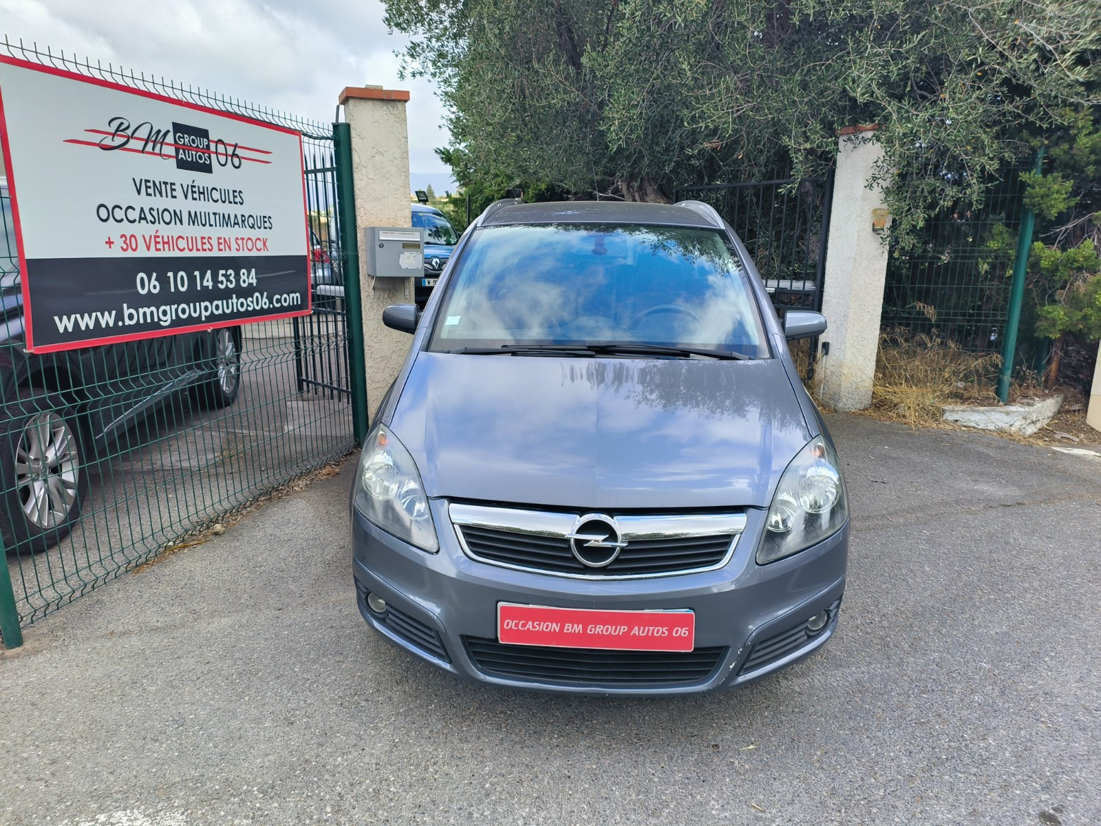 Opel Zafira - vue 1