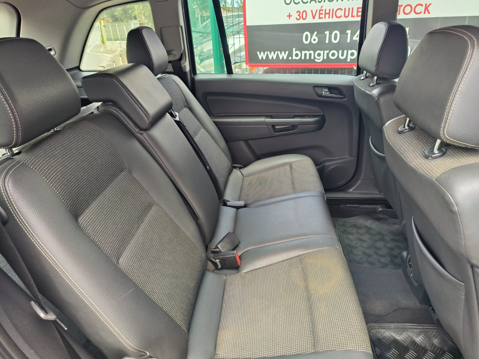 Opel Zafira - vue 1