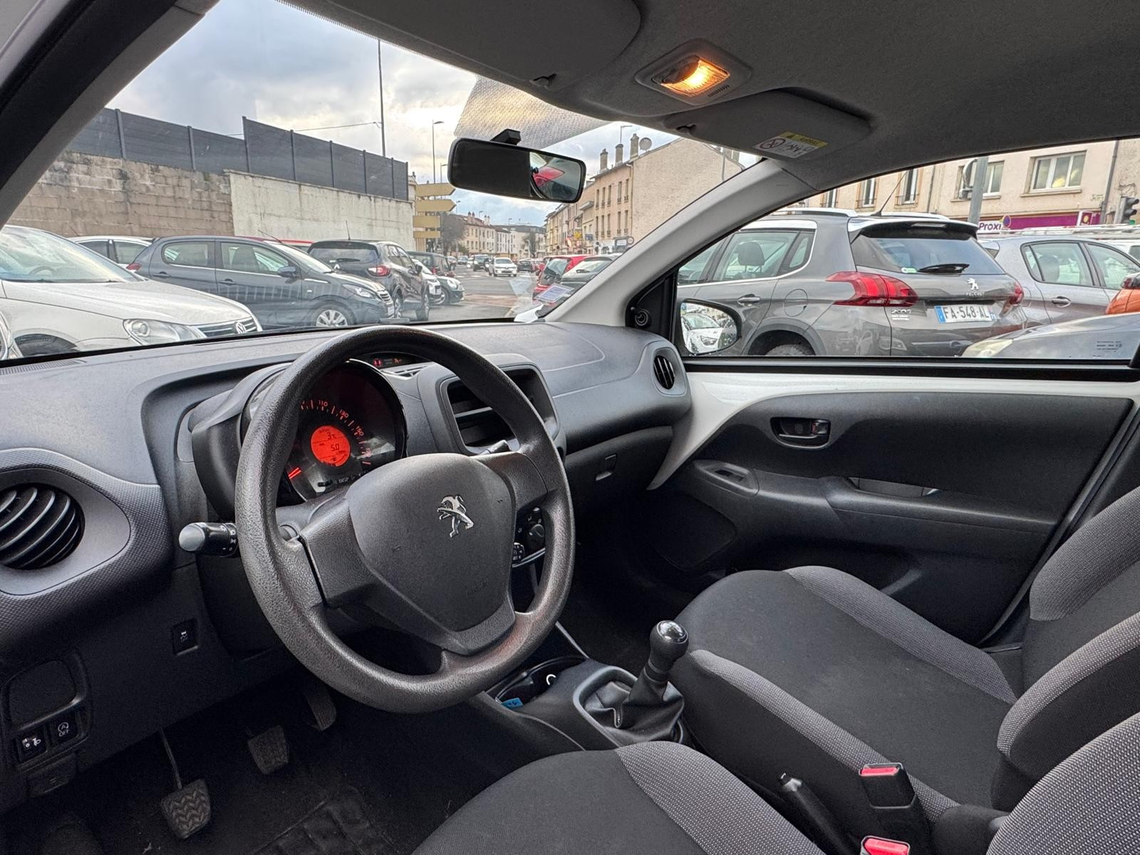 Peugeot 108 - vue 1