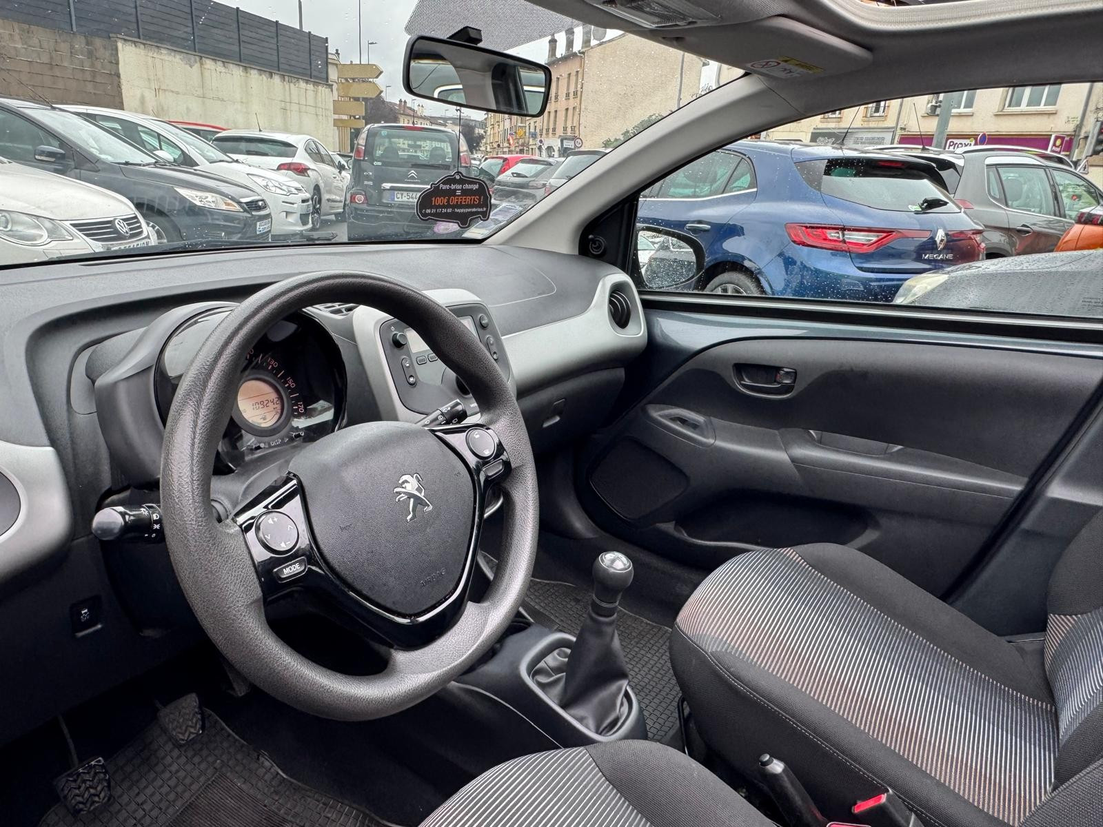 Peugeot 108 TOP - vue 1