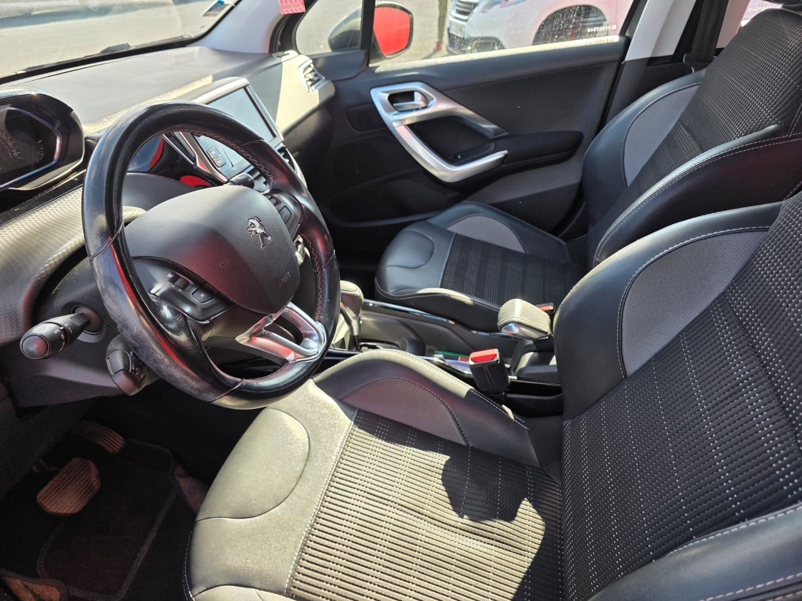 Peugeot 2008 1.5 BlueHDi 120ch E6.c Allure S&S EAT6 – GARANTIE 12 MOIS — photo 10