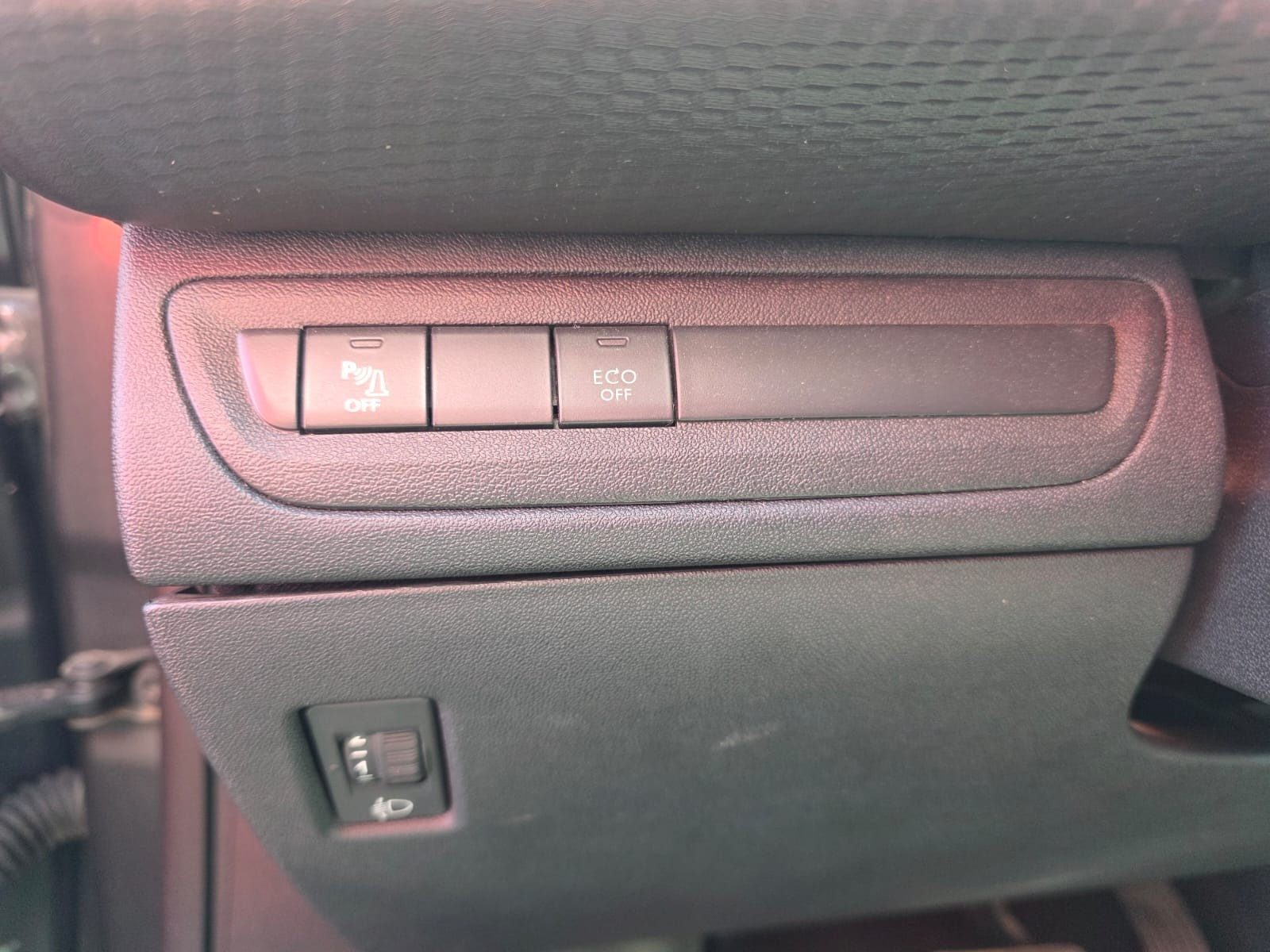 Peugeot 2008 1.5 BlueHDi 120ch E6.c Allure S&S EAT6 – GARANTIE 12 MOIS — photo 20