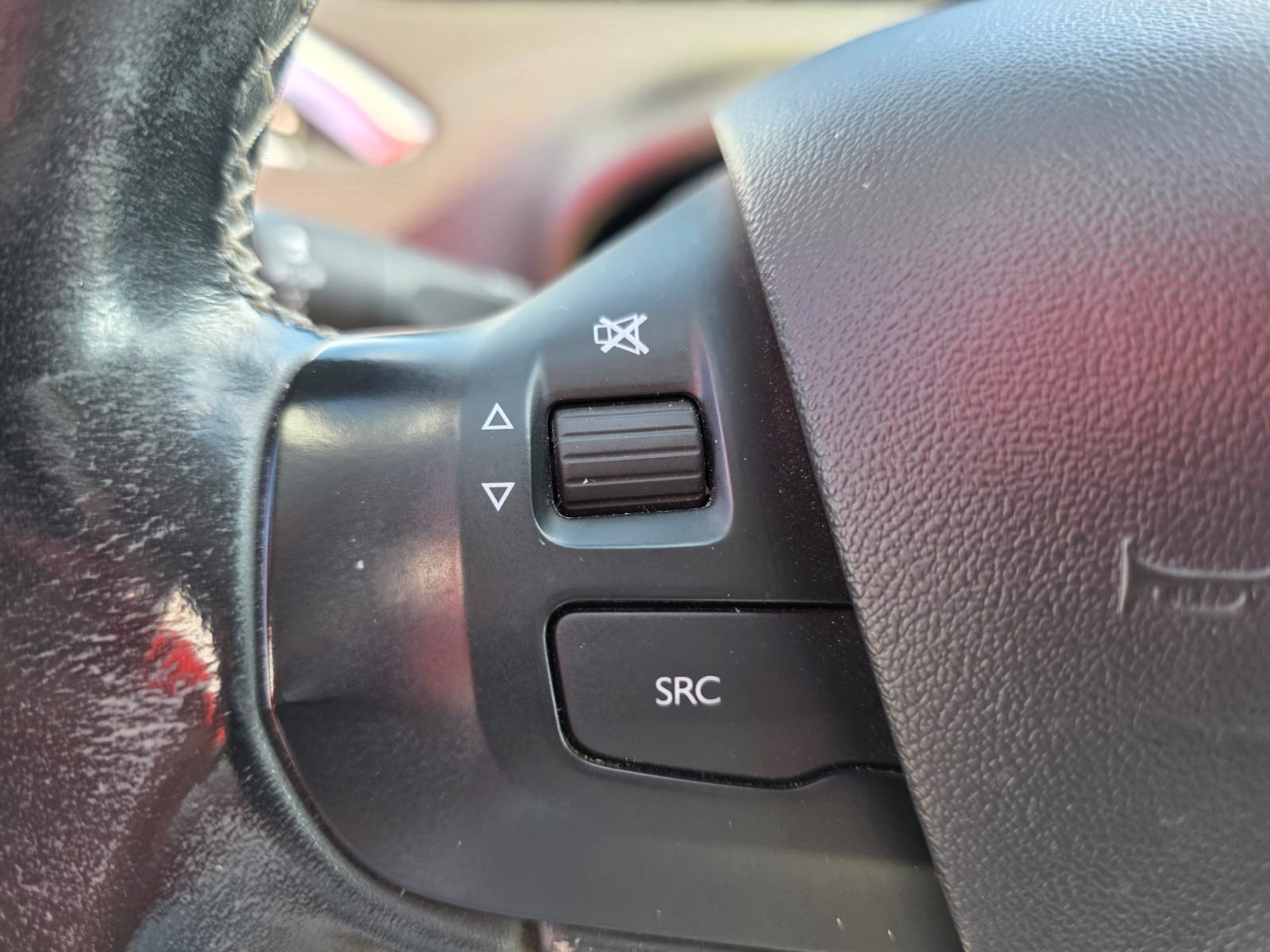 Peugeot 2008 1.5 BlueHDi 120ch E6.c Allure S&S EAT6 – GARANTIE 12 MOIS — photo 21