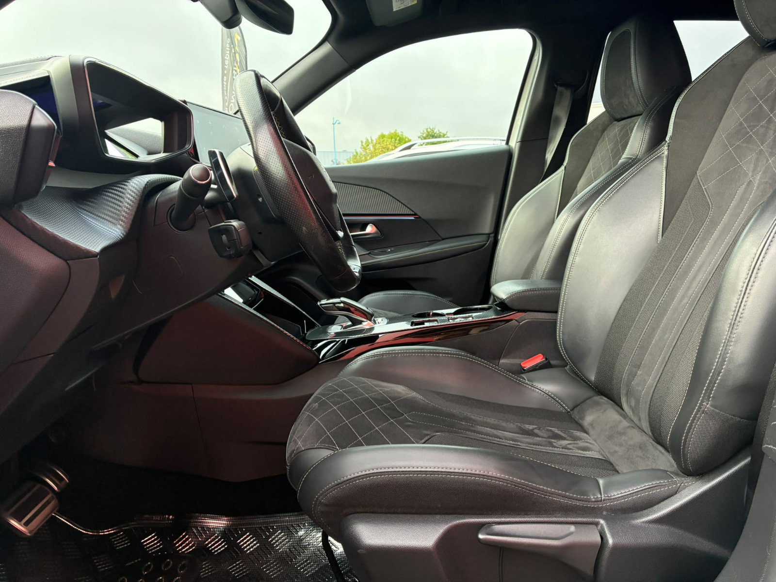 Peugeot 2008 1.5 BlueHDi 130ch GT LINE EAT8 – CARPLAY / ATTELAGE – GARANTIE 12 MOIS — photo 10