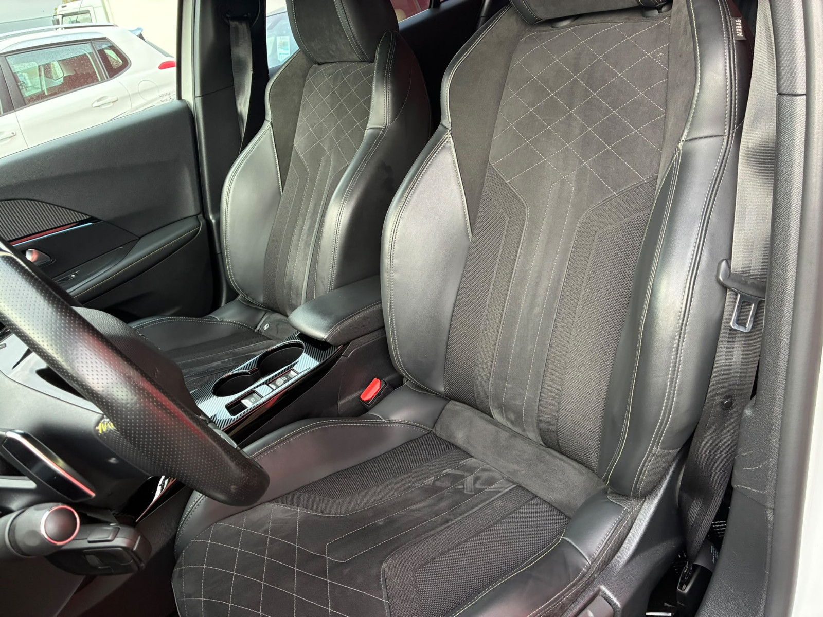 Peugeot 2008 1.5 BlueHDi 130ch GT LINE EAT8 – CARPLAY / ATTELAGE – GARANTIE 12 MOIS — photo 13