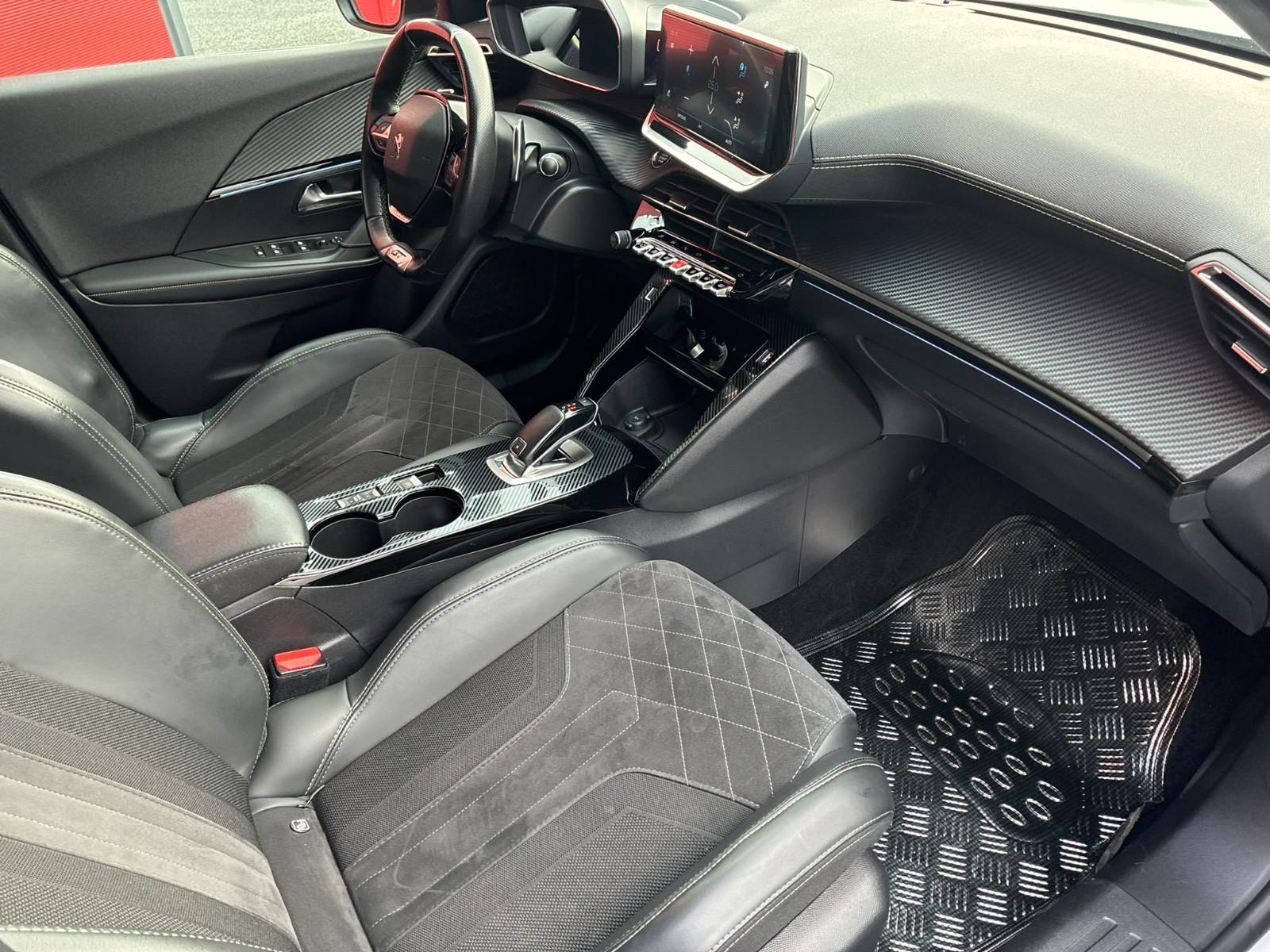 Peugeot 2008 1.5 BlueHDi 130ch GT LINE EAT8 – CARPLAY / ATTELAGE – GARANTIE 12 MOIS — photo 16