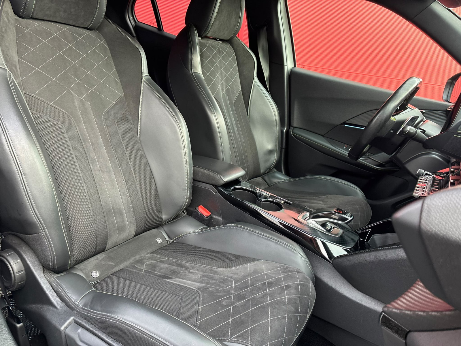 Peugeot 2008 1.5 BlueHDi 130ch GT LINE EAT8 – CARPLAY / ATTELAGE – GARANTIE 12 MOIS — photo 17