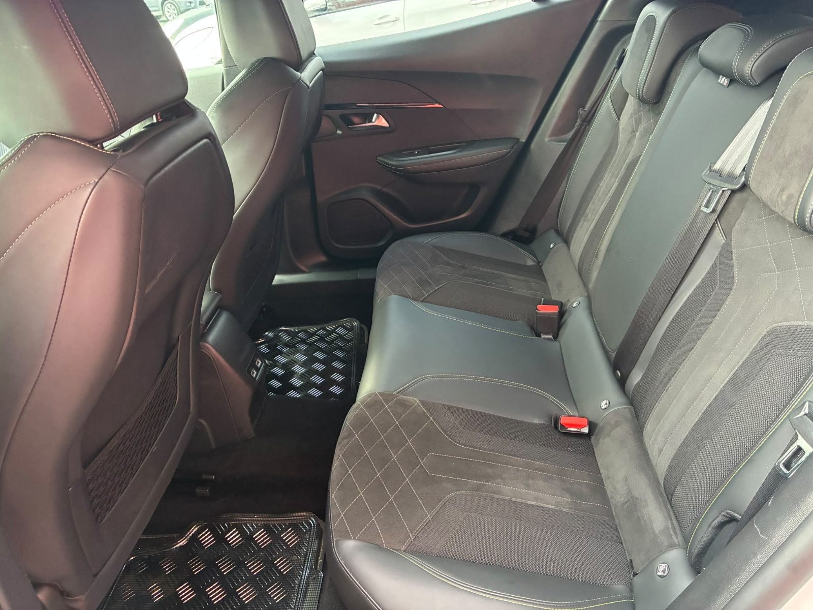 Peugeot 2008 1.5 BlueHDi 130ch GT LINE EAT8 – CARPLAY / ATTELAGE – GARANTIE 12 MOIS — photo 19