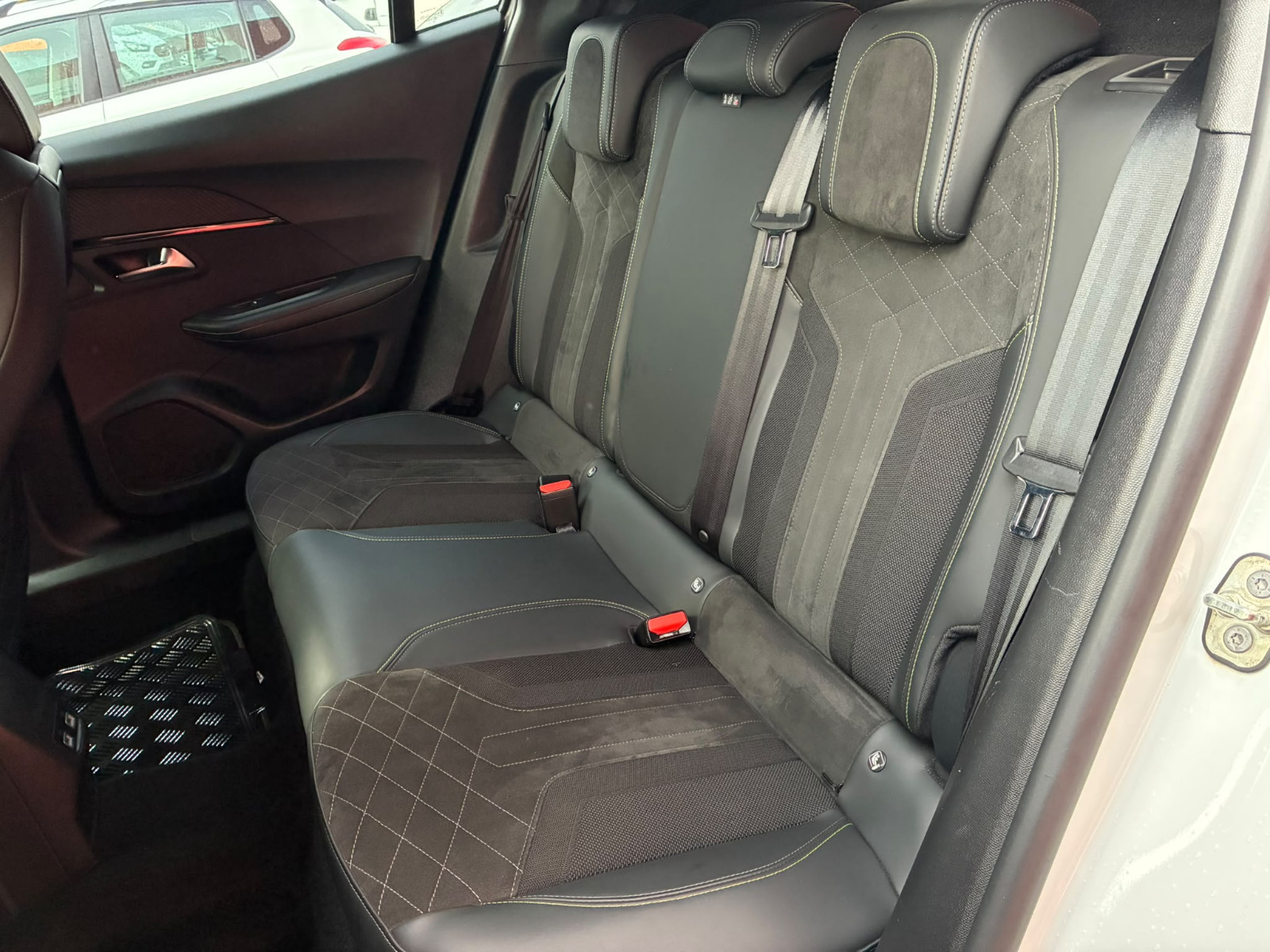 Peugeot 2008 1.5 BlueHDi 130ch GT LINE EAT8 – CARPLAY / ATTELAGE – GARANTIE 12 MOIS — photo 20