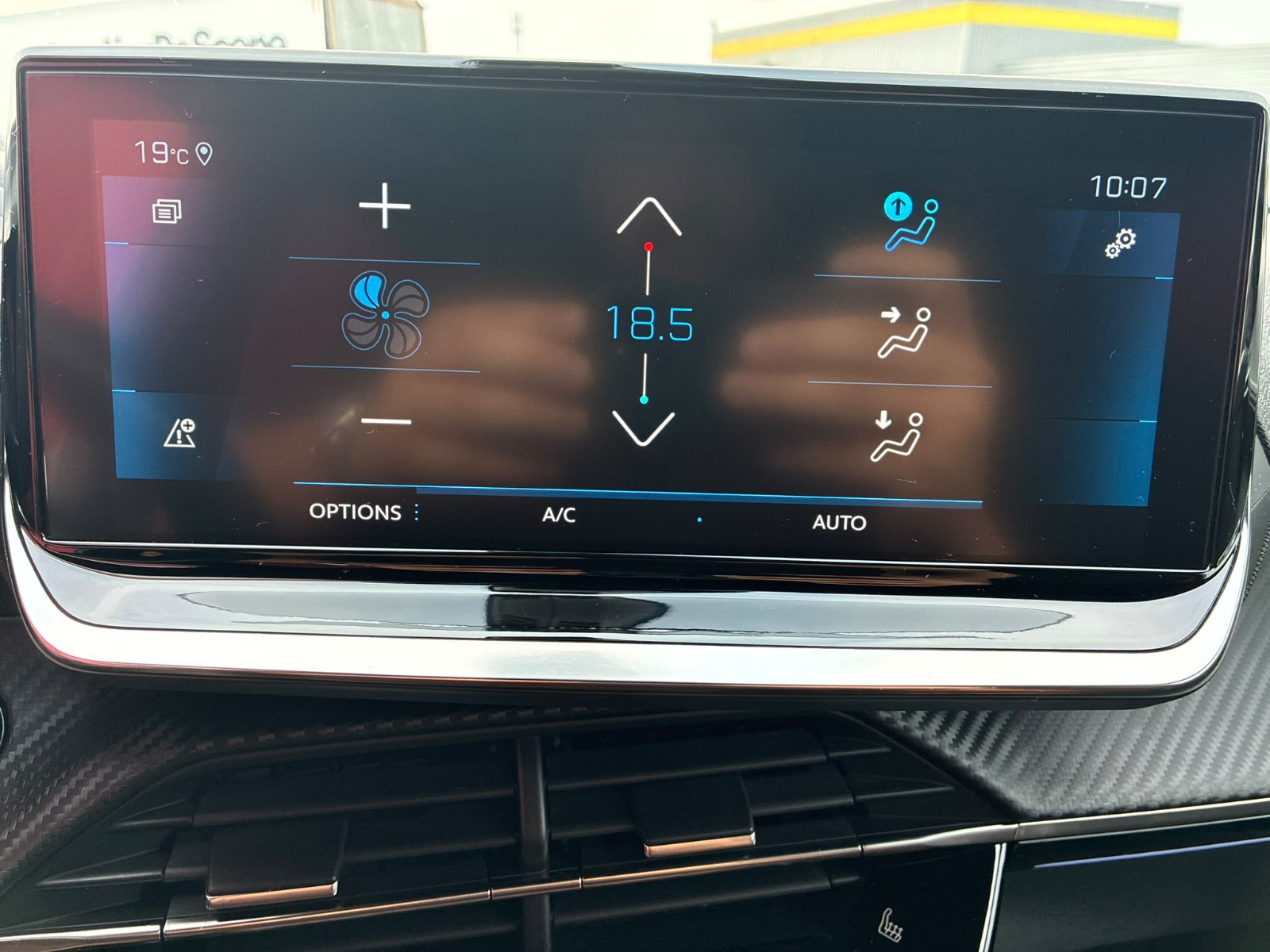 Peugeot 2008 1.5 BlueHDi 130ch GT LINE EAT8 – CARPLAY / ATTELAGE – GARANTIE 12 MOIS — photo 30