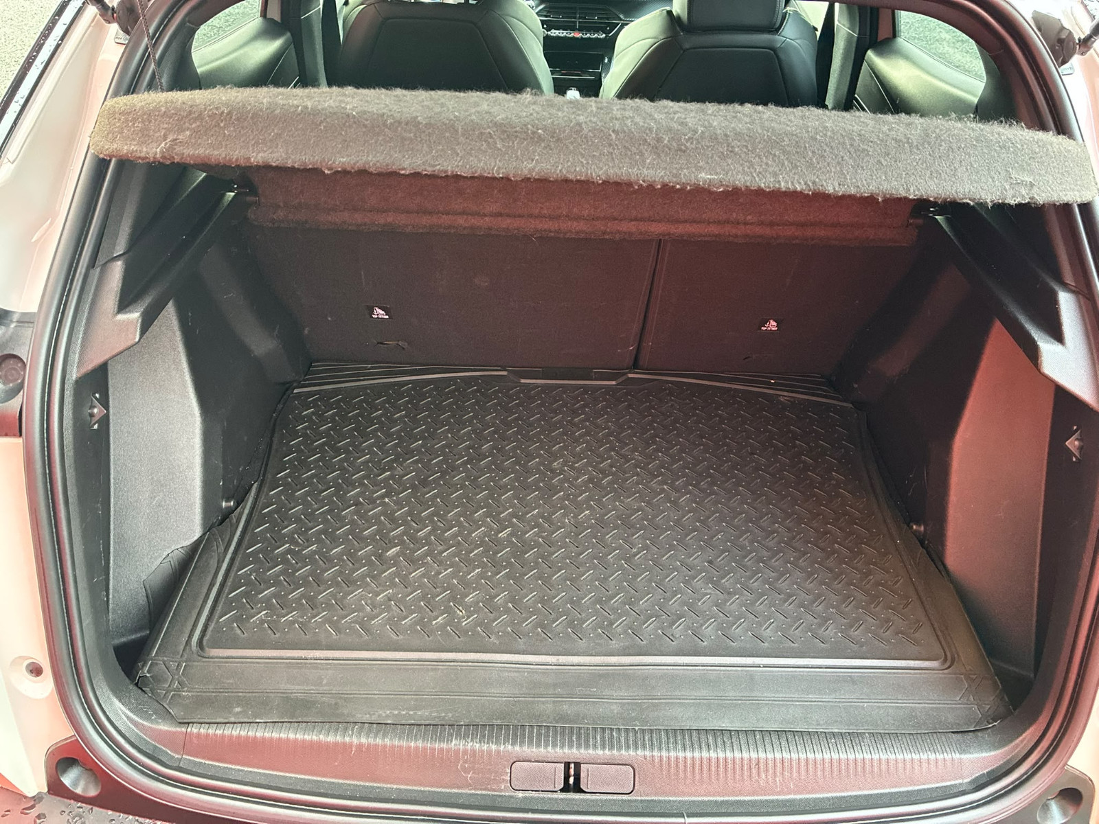 Peugeot 2008 1.5 BlueHDi 130ch GT LINE EAT8 – CARPLAY / ATTELAGE – GARANTIE 12 MOIS — photo 36