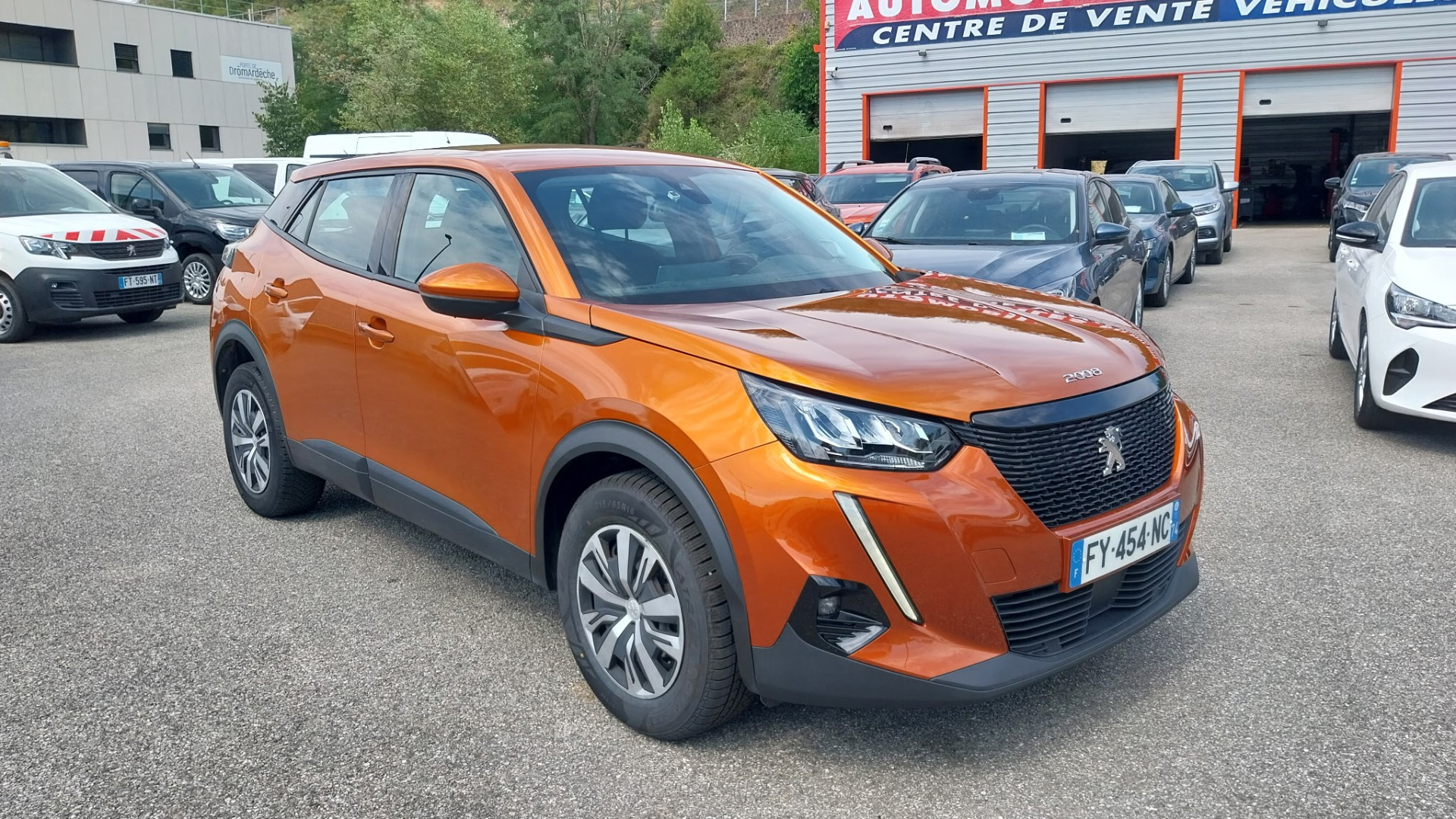 Peugeot 1.5 BLUEHDI 110CV  2008