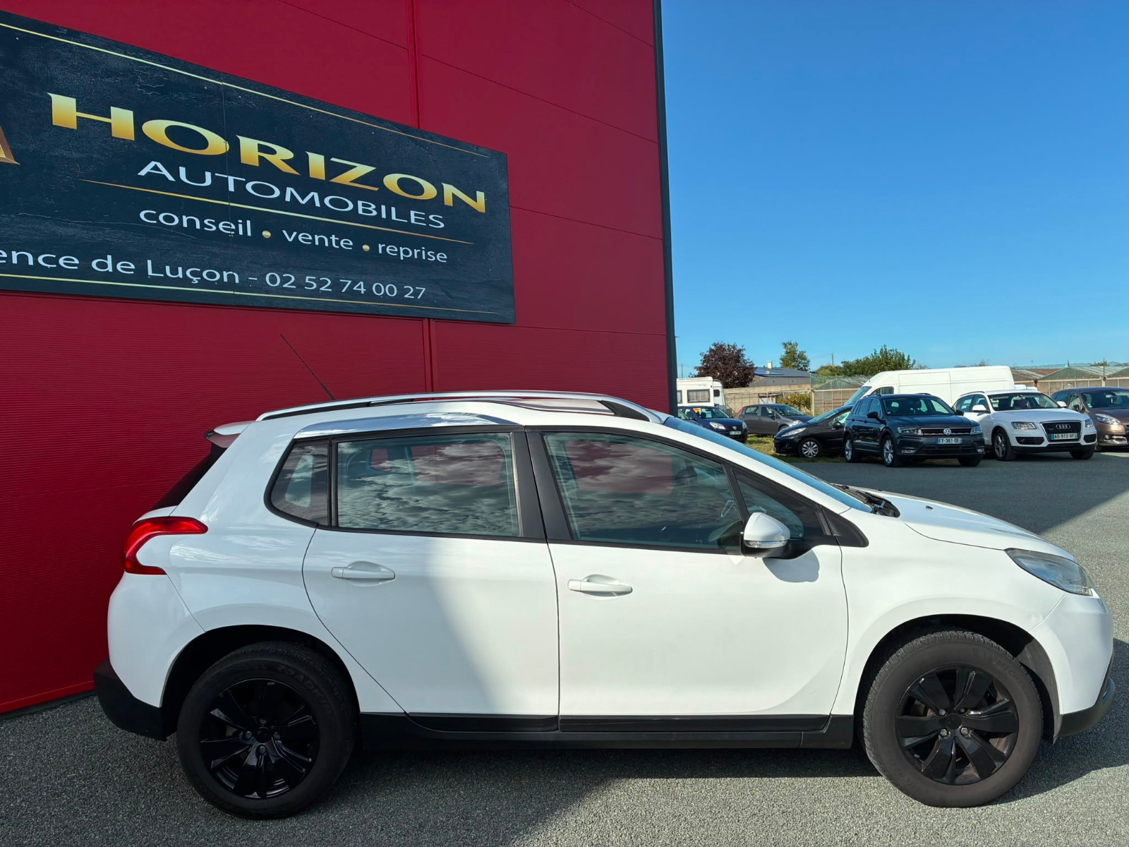 Peugeot 2008 Allure 1.2L 82cv – MOTEUR CHANGÉ 30 000KM – GARANTIE 12 MOIS — photo 4