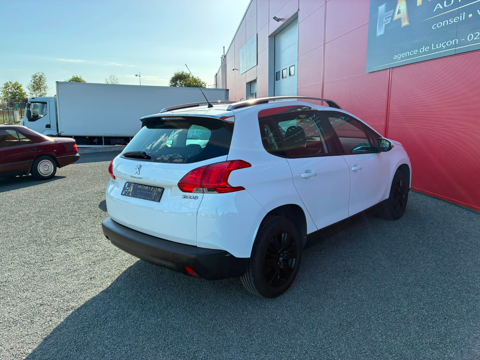 Peugeot 2008 Allure 1.2L 82cv – MOTEUR CHANGÉ 30 000KM – GARANTIE 12 MOIS — photo 7