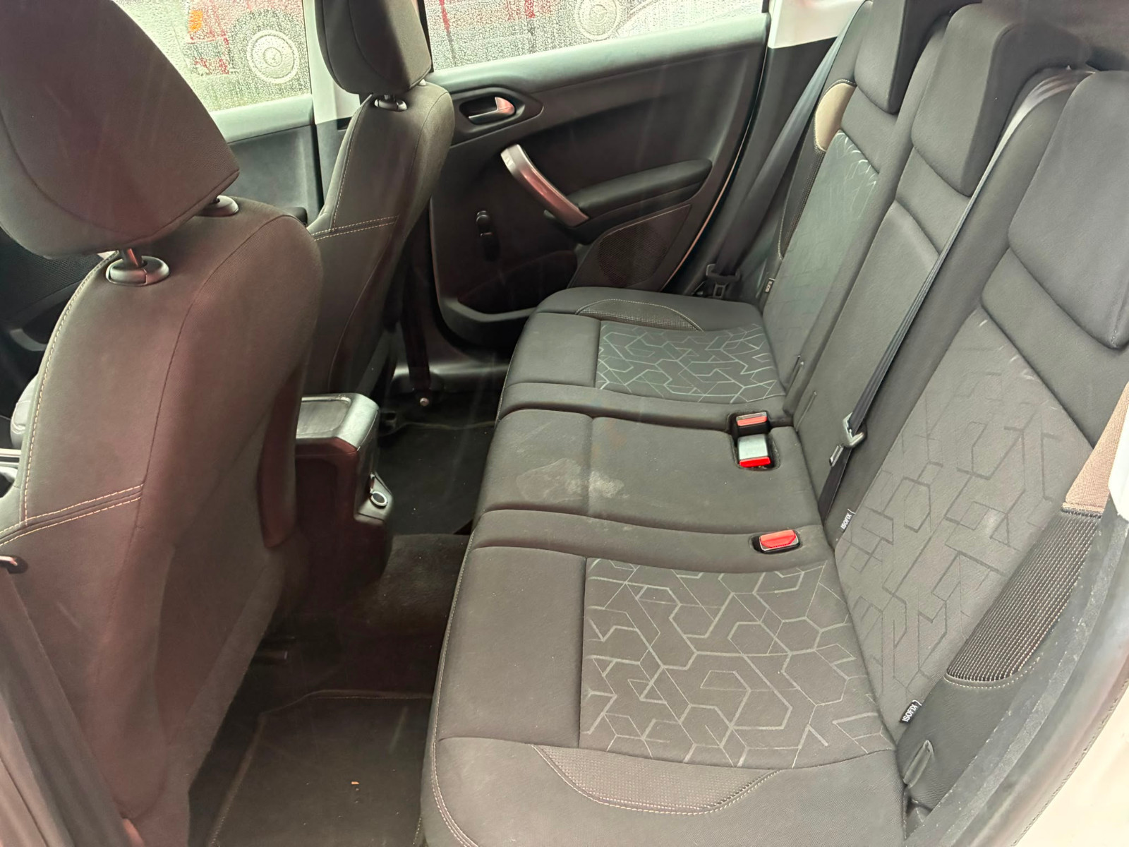 Peugeot 2008 Allure 1.2L 82cv – MOTEUR CHANGÉ 30 000KM – GARANTIE 12 MOIS — photo 19