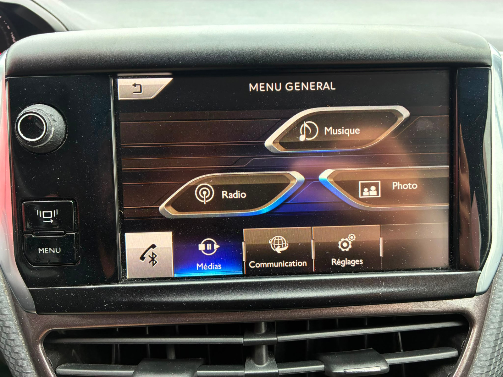 Peugeot 2008 Allure 1.2L 82cv – MOTEUR CHANGÉ 30 000KM – GARANTIE 12 MOIS — photo 24