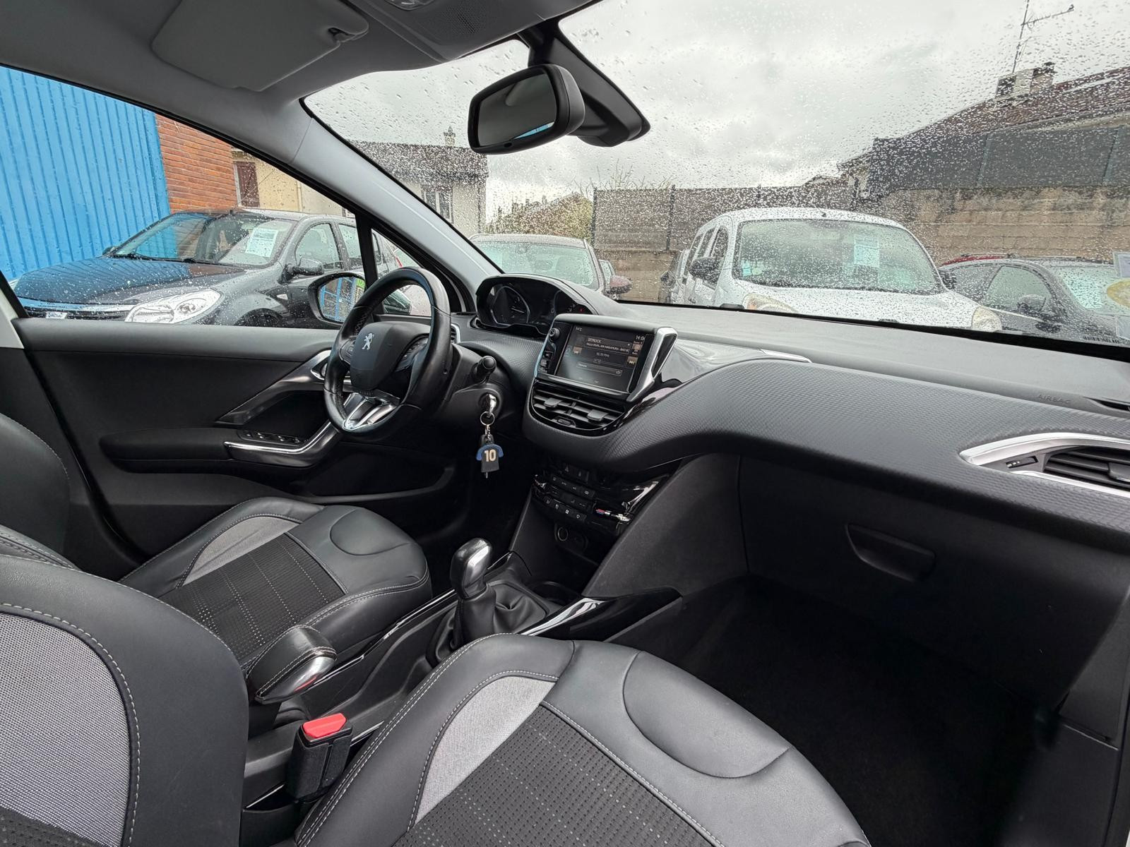 Peugeot 2008 - vue 1