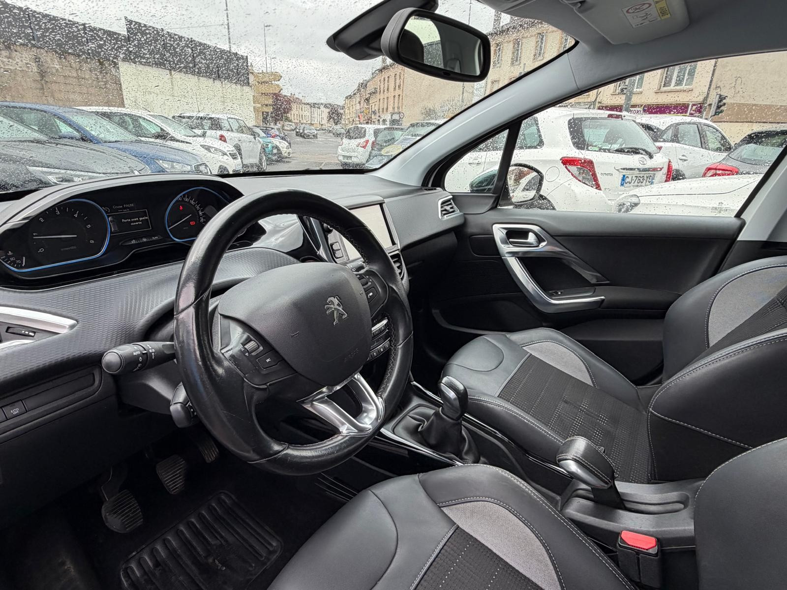 Peugeot 2008 - vue 1