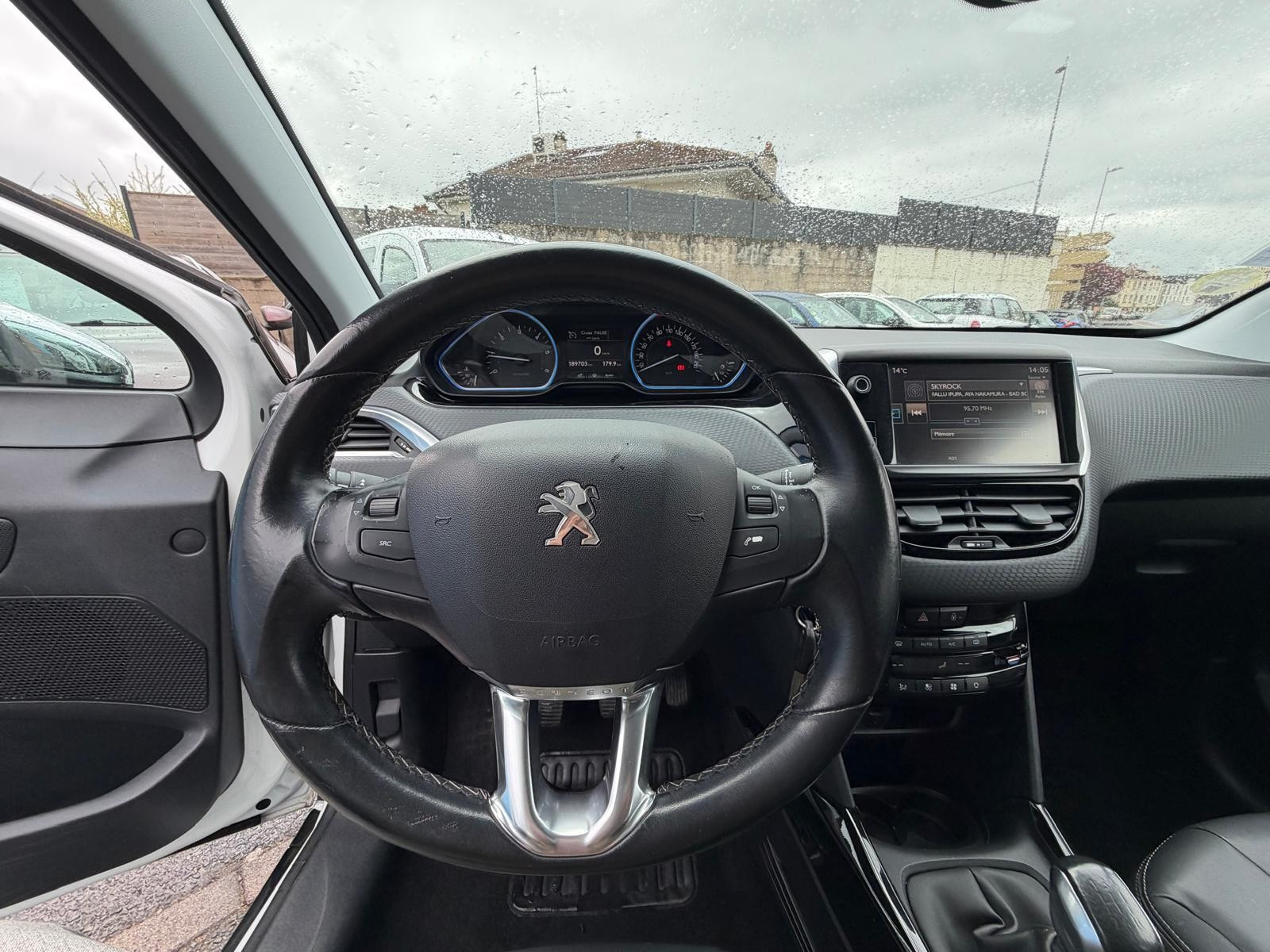 Peugeot 2008 - vue 1