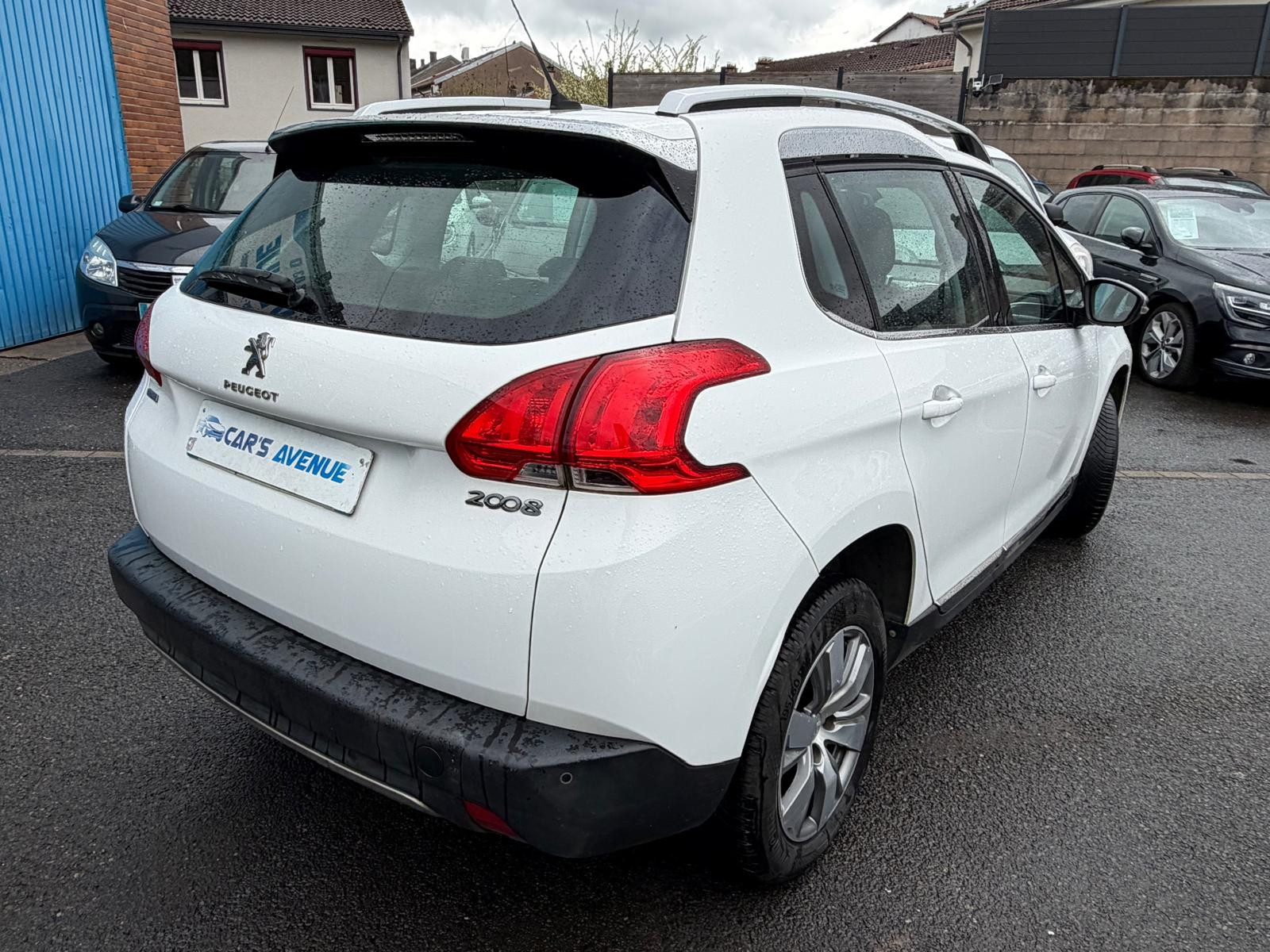 Peugeot 2008 - vue 1