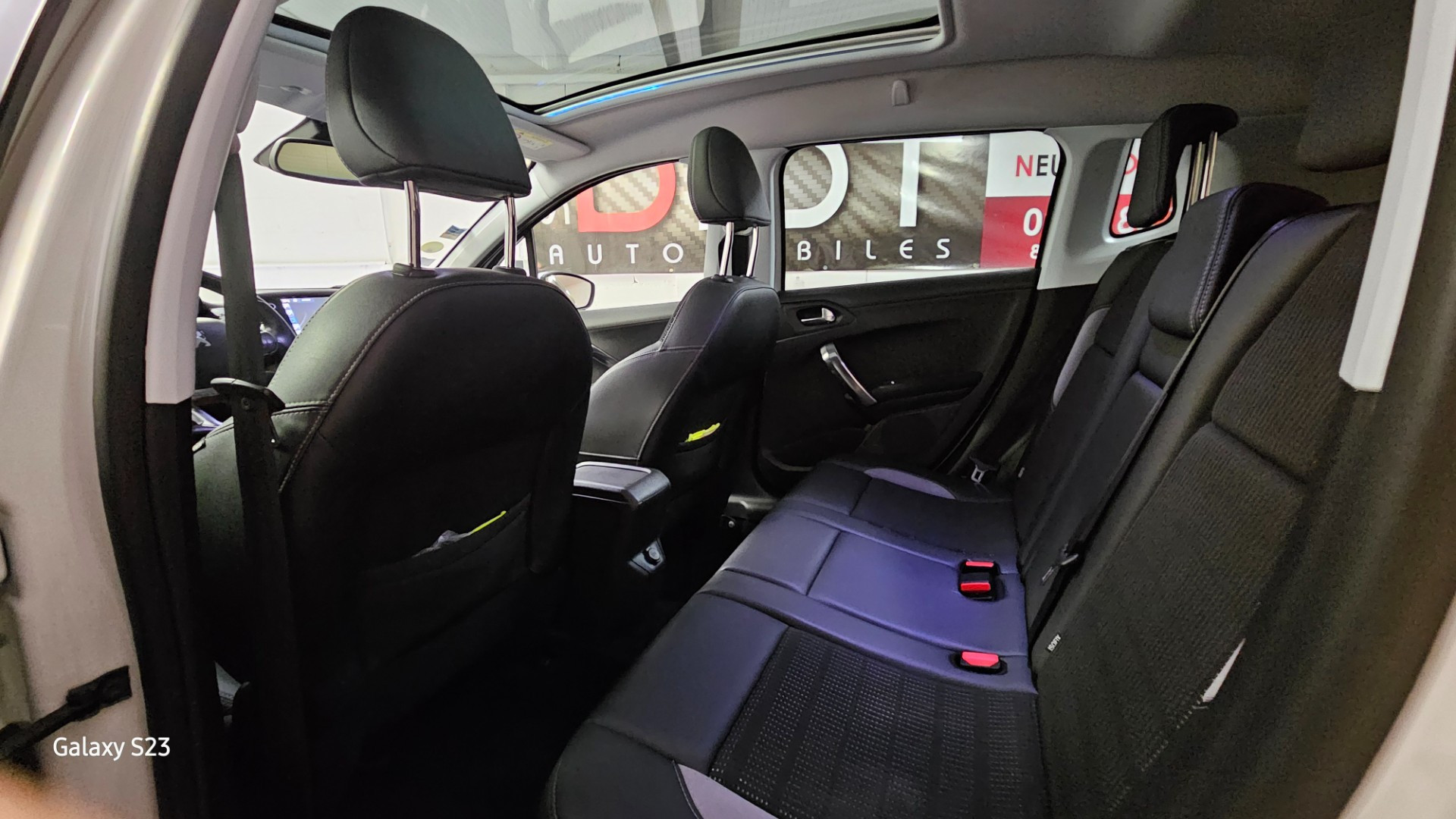 Peugeot 2008 - vue 1