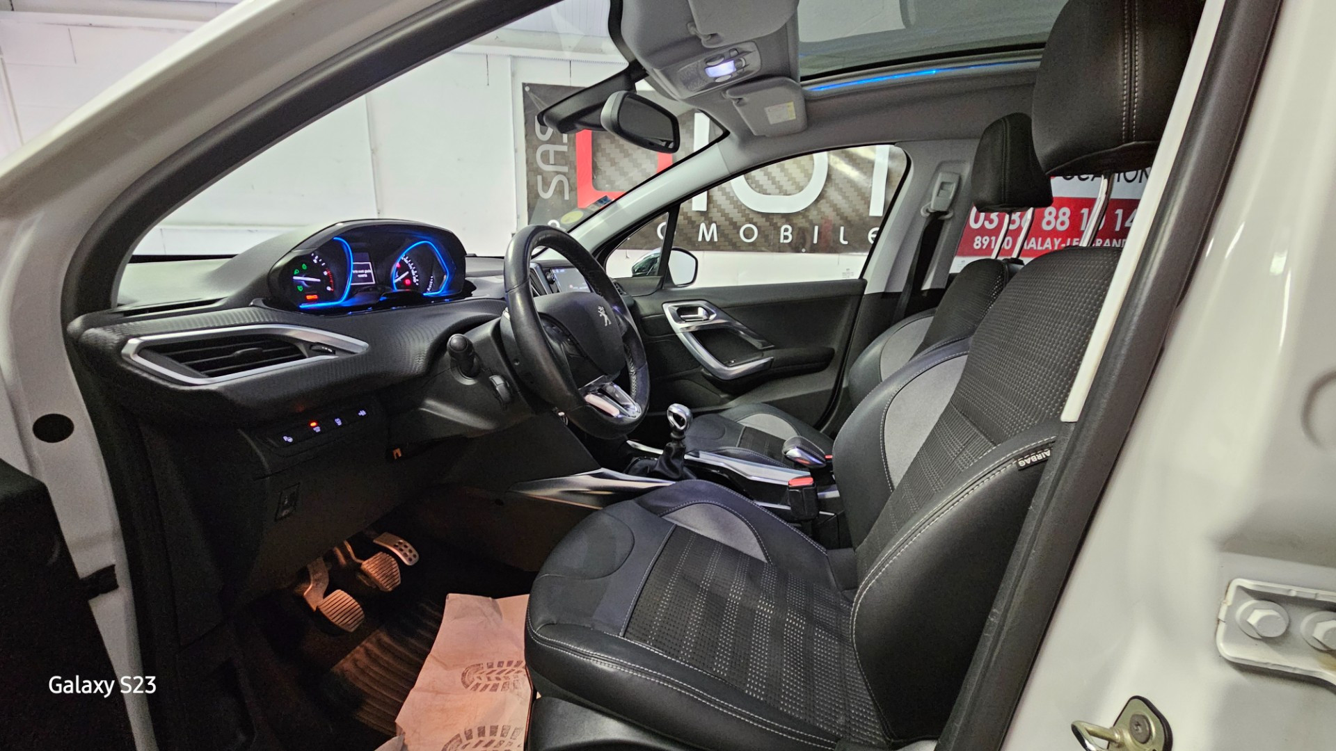 Peugeot 2008 - vue 1