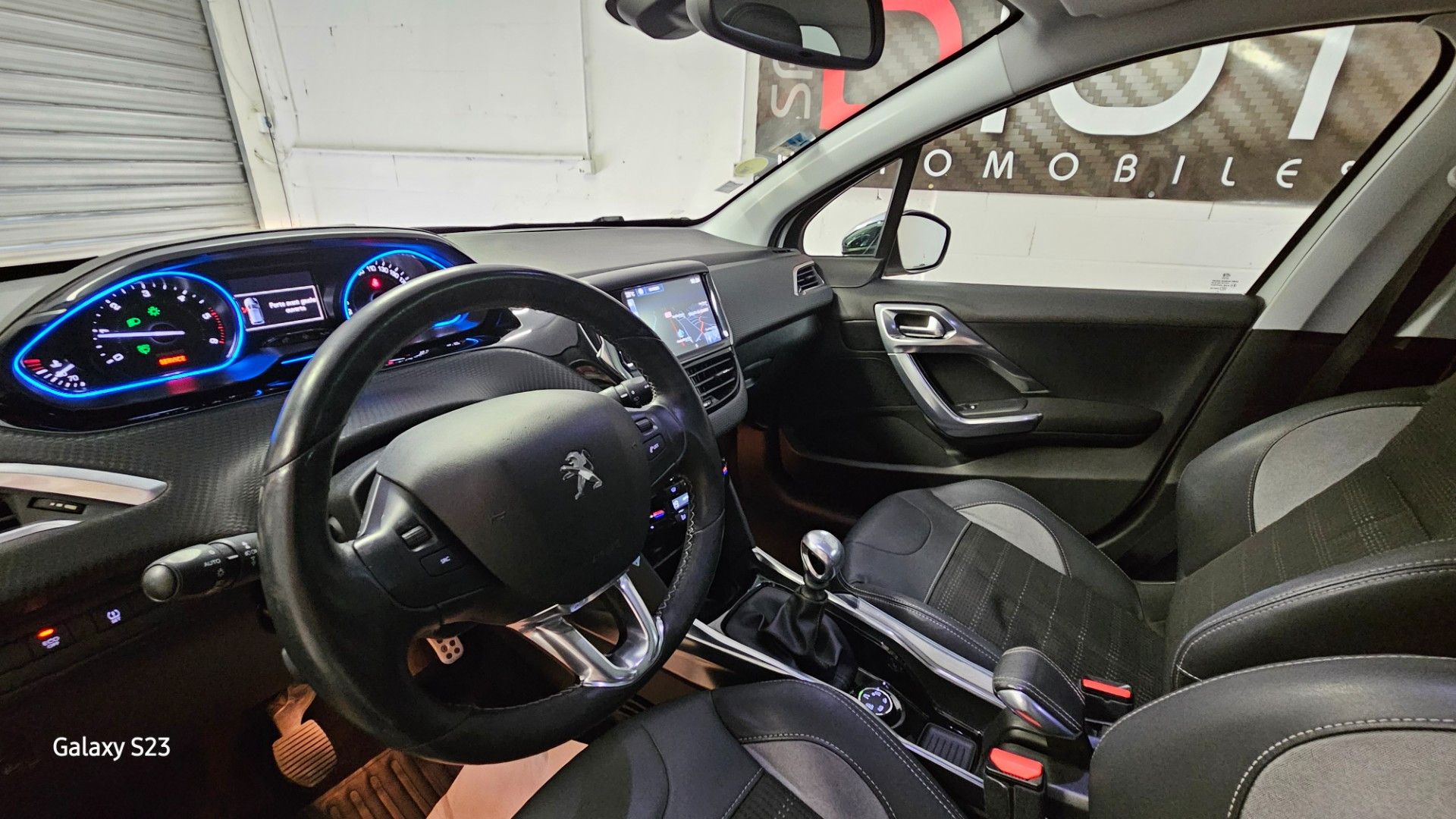 Peugeot 2008 - vue 1