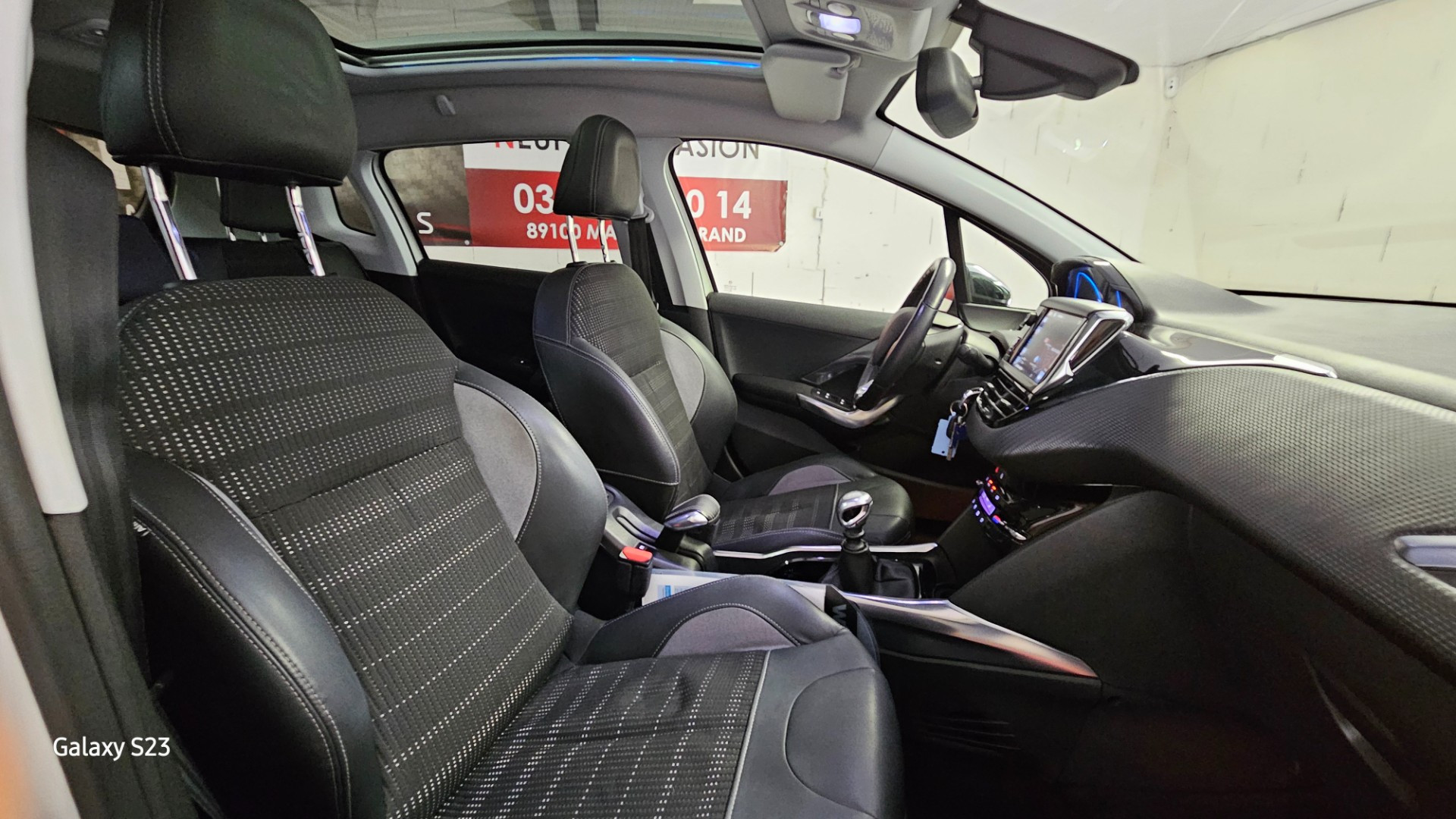 Peugeot 2008 - vue 1