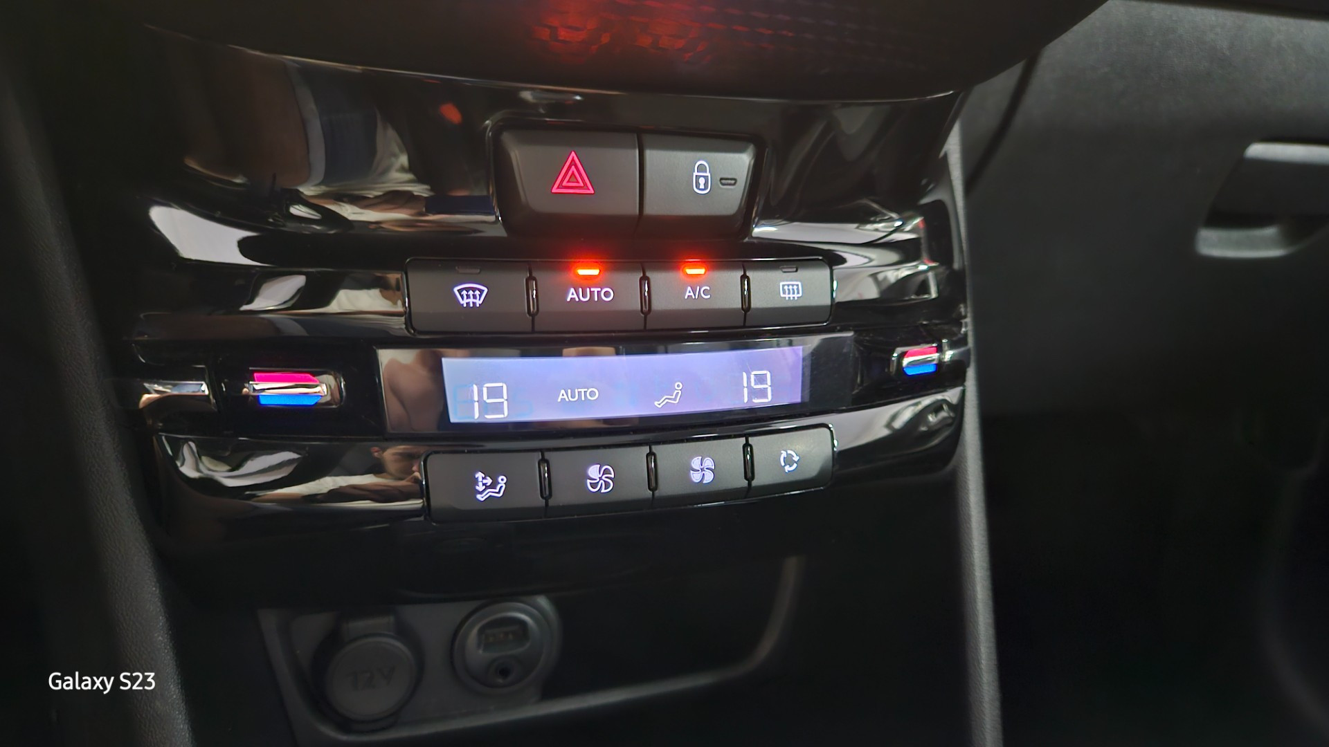 Peugeot 2008 - vue 1