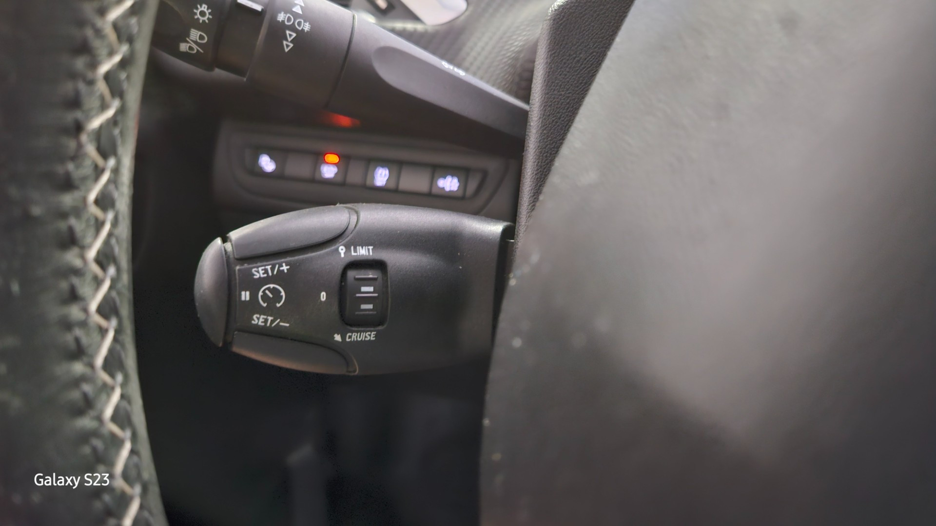 Peugeot 2008 - vue 1
