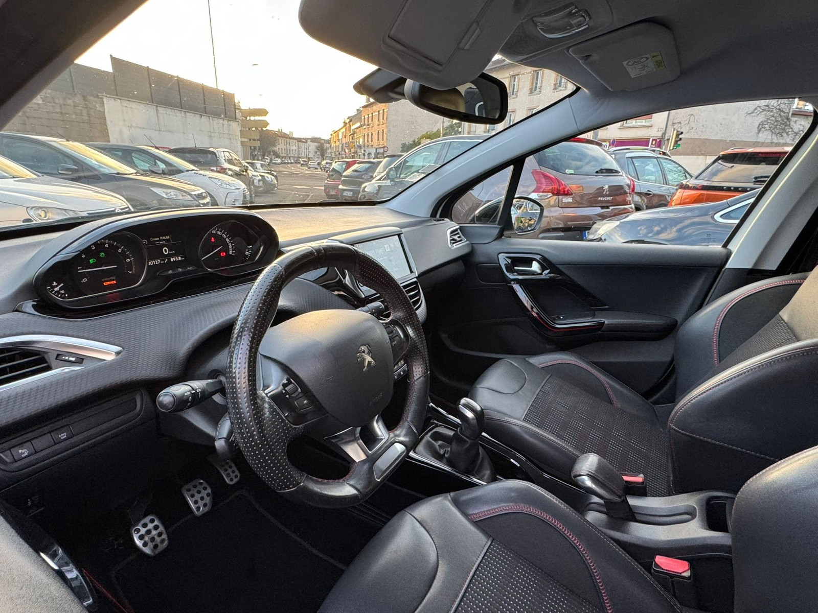 Peugeot 2008 - vue 1