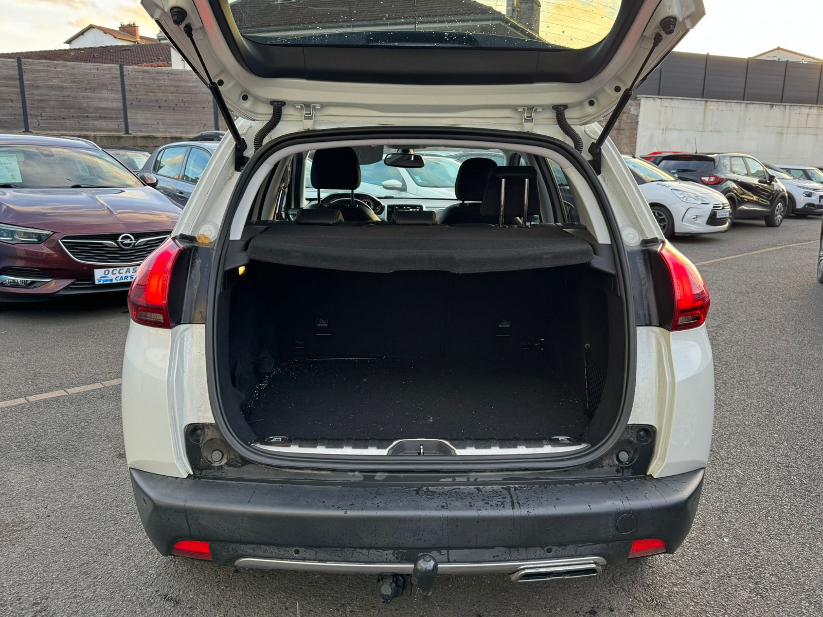 Peugeot 2008 - vue 1