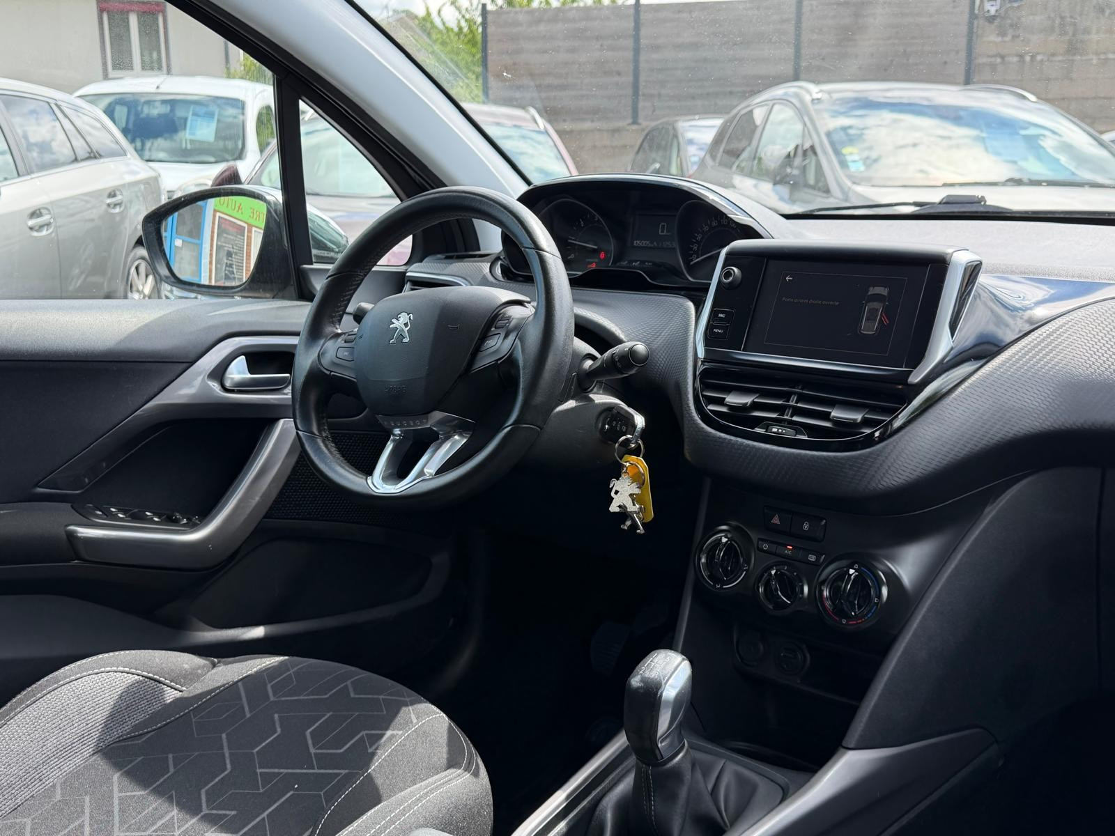 Peugeot 2008 - vue 1