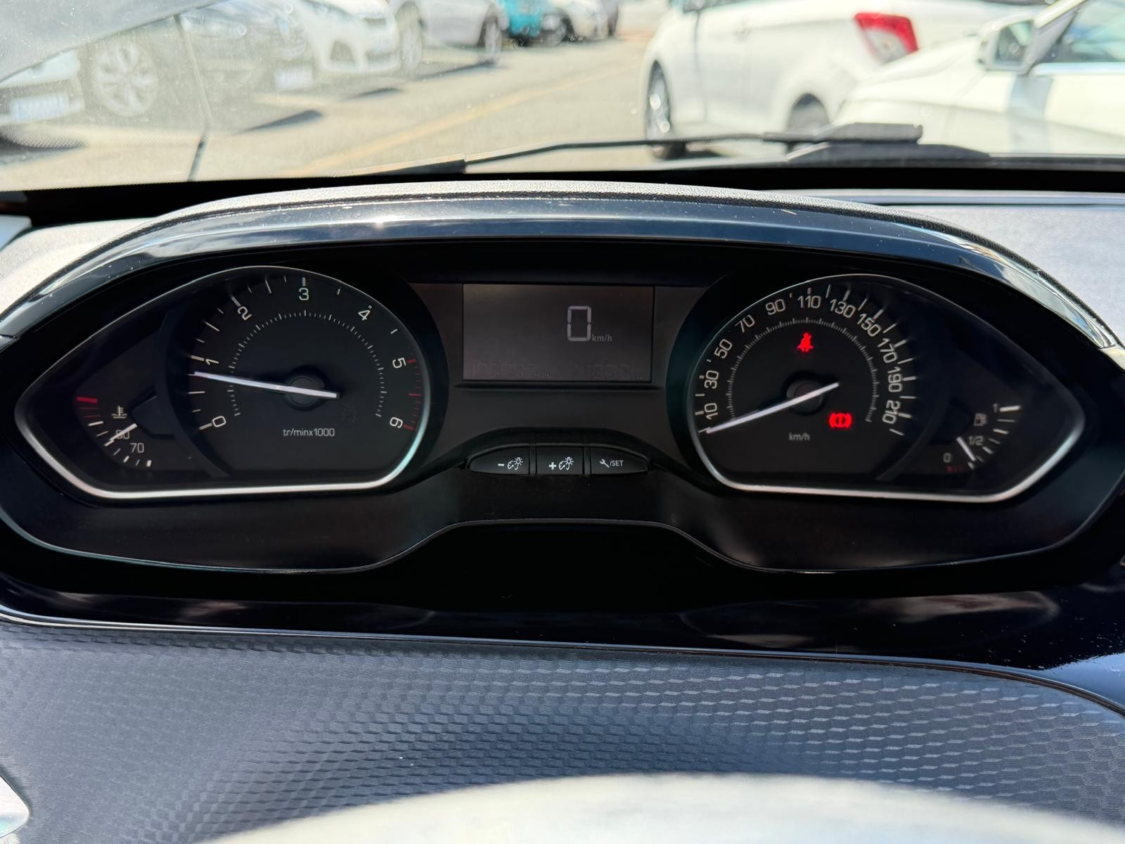 Peugeot 2008 - vue 1