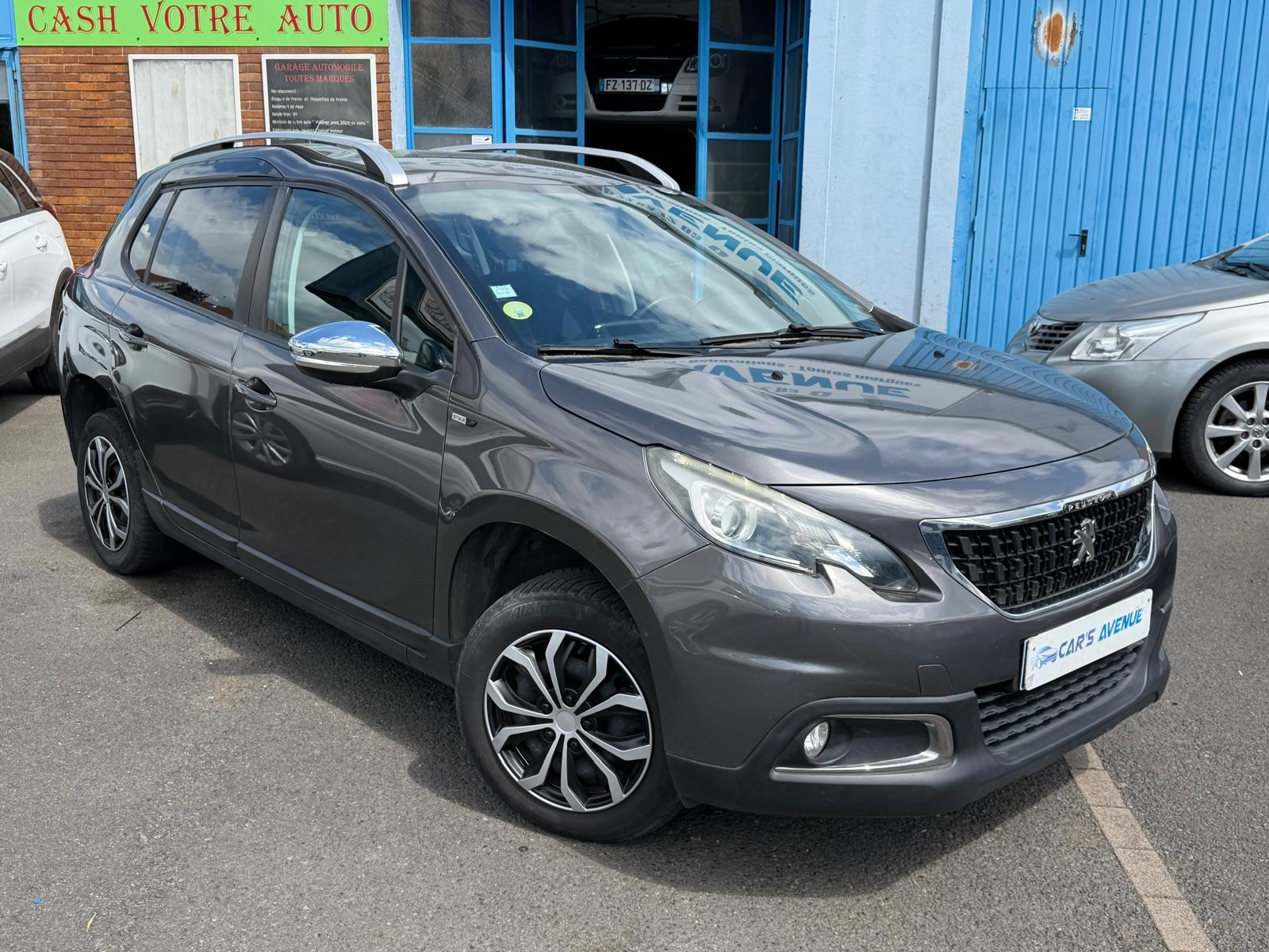 Peugeot 2008 - vue 1
