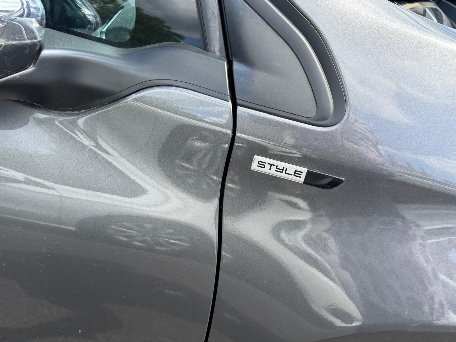 Peugeot 2008 - vue 1