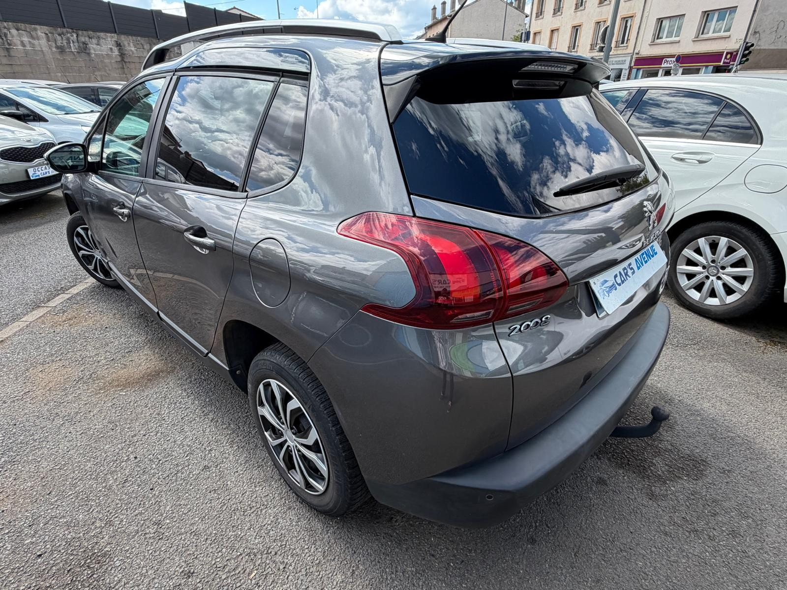 Peugeot 2008 - vue 1