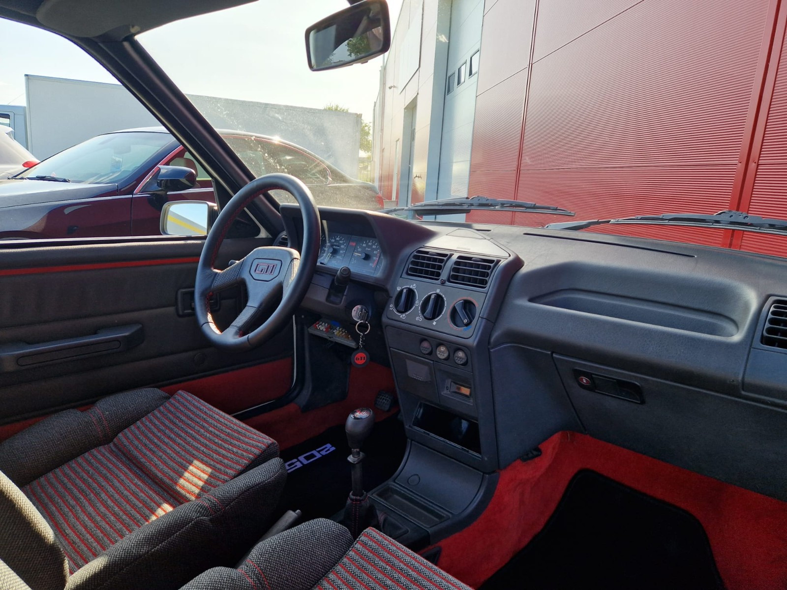 Peugeot 205 GTI GTI 1.6I 115CV – GARANTIE 12 MOIS — photo 17