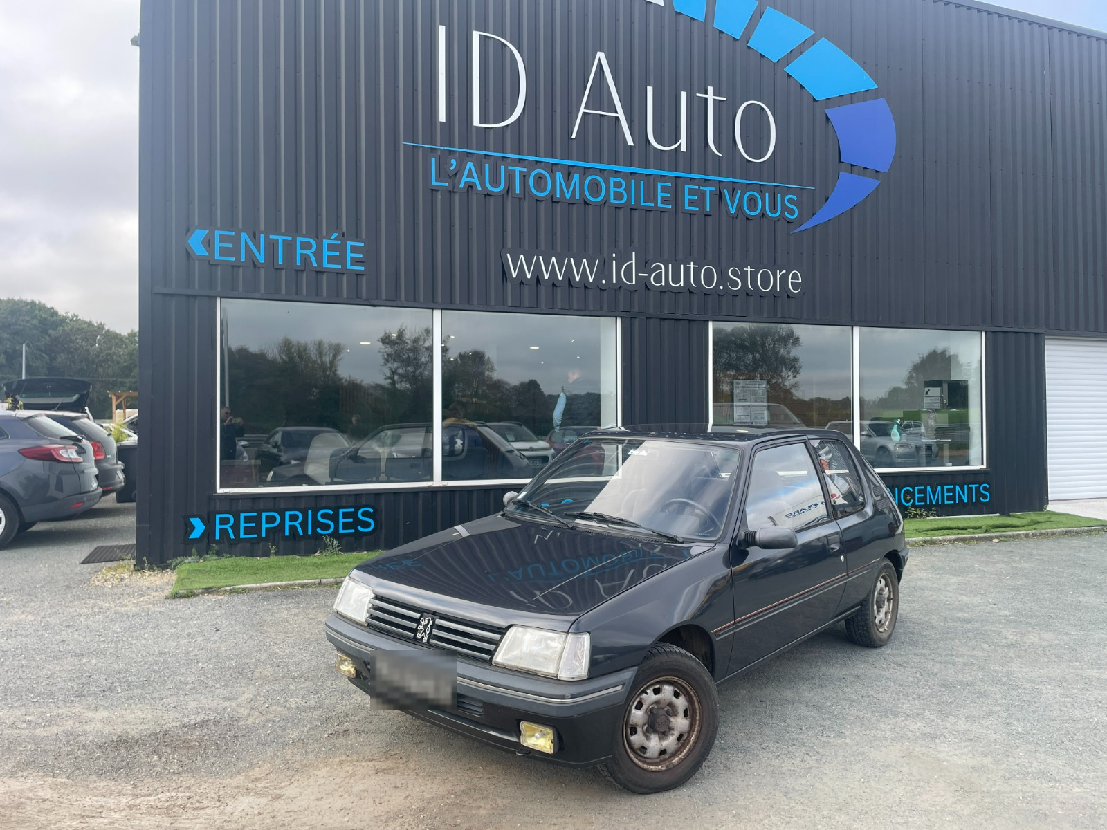 Peugeot 205