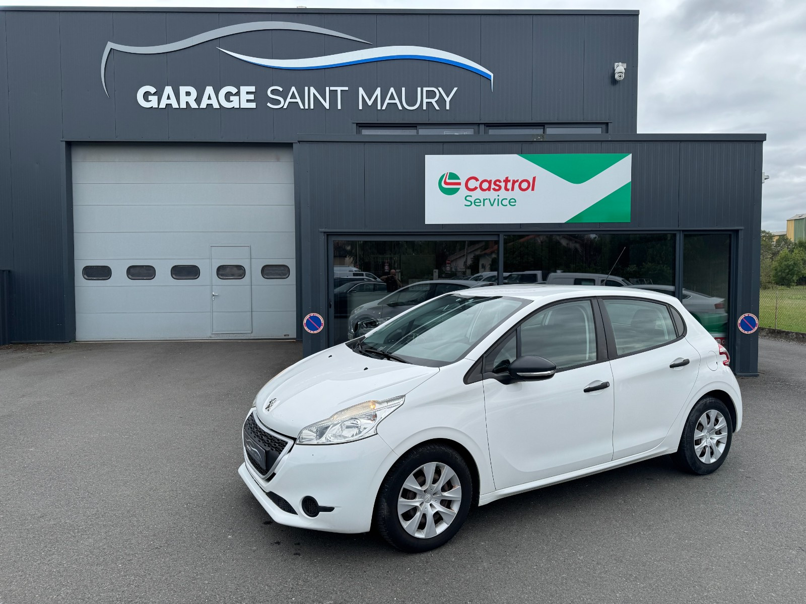 Peugeot 208